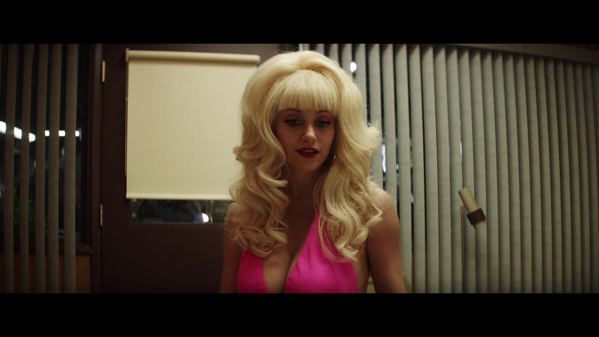 Angelyne_S01E02_Gods_and_Fairies_1080p_ERW_001204.jpg