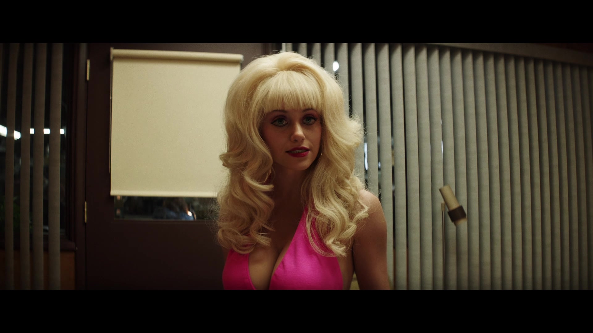Angelyne_S01E02_Gods_and_Fairies_1080p_ERW_001306.jpg