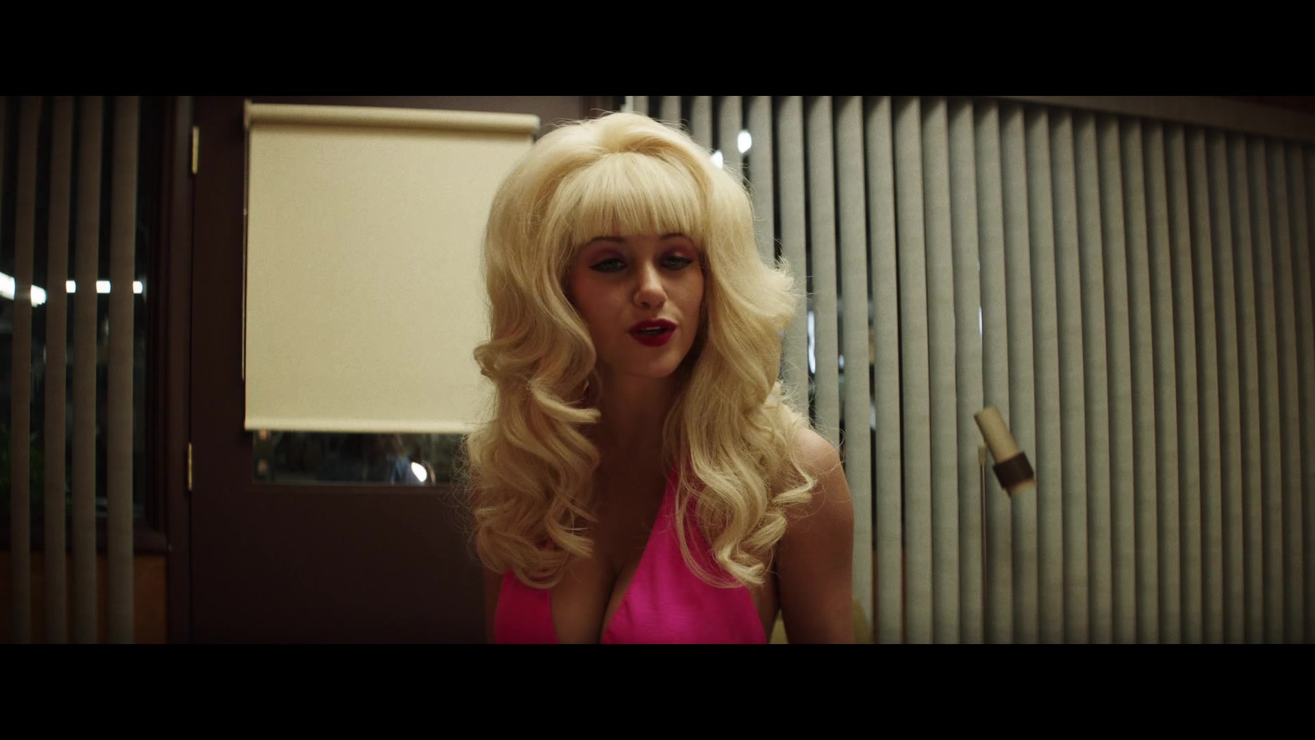 Angelyne_S01E02_Gods_and_Fairies_1080p_ERW_001334.jpg