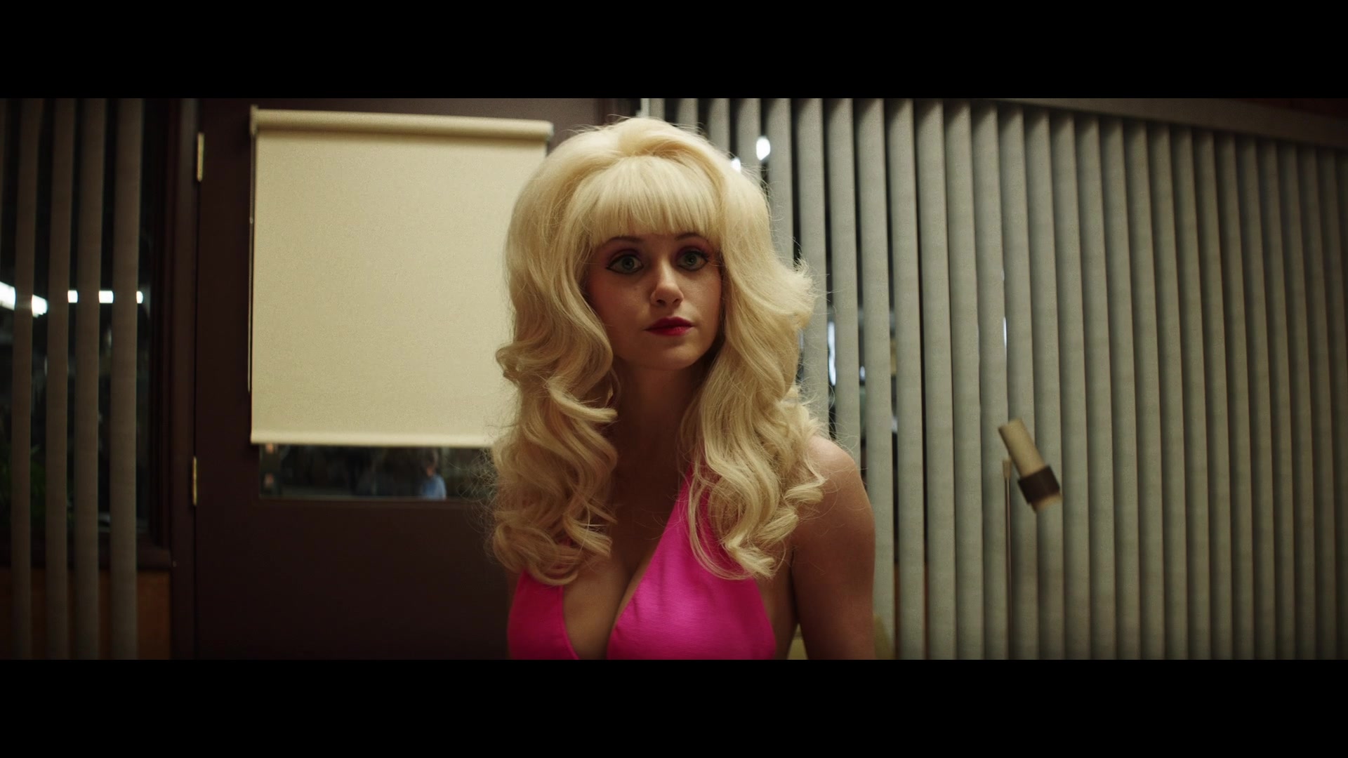 Angelyne_S01E02_Gods_and_Fairies_1080p_ERW_001351.jpg