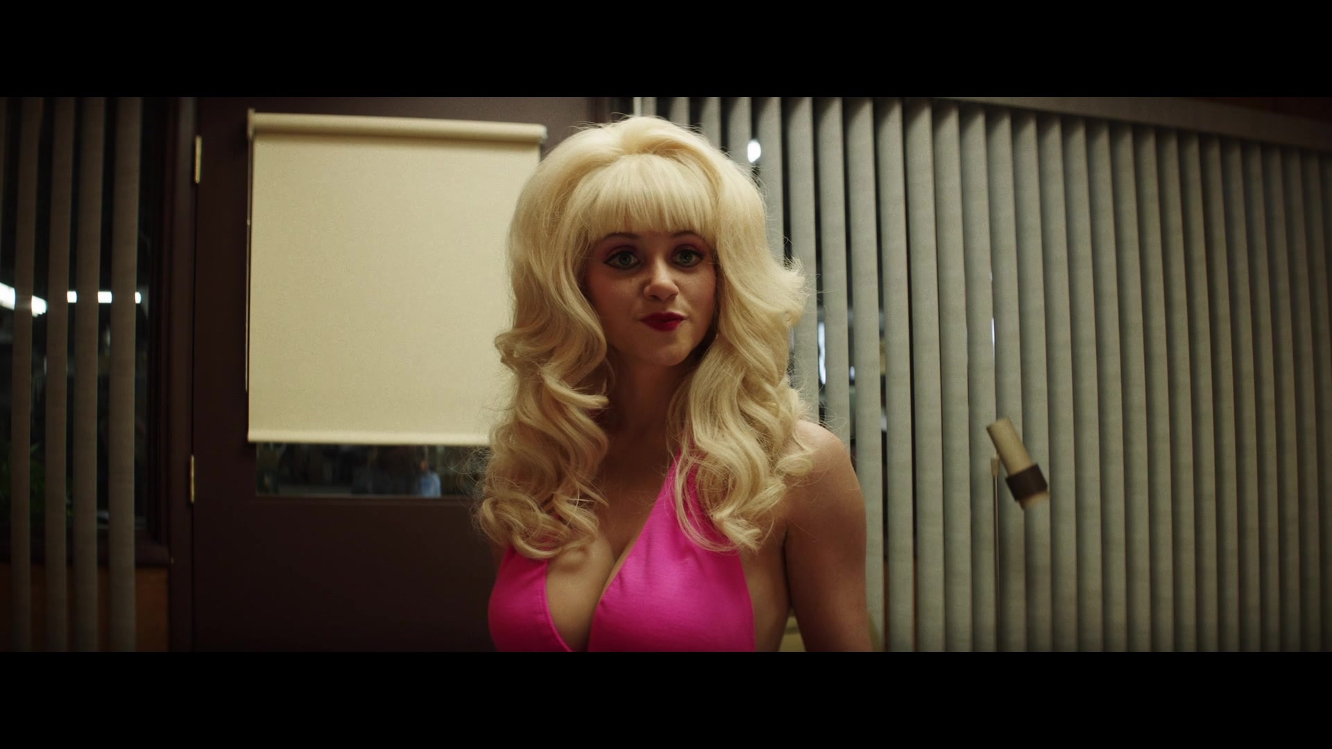 Angelyne_S01E02_Gods_and_Fairies_1080p_ERW_001362.jpg