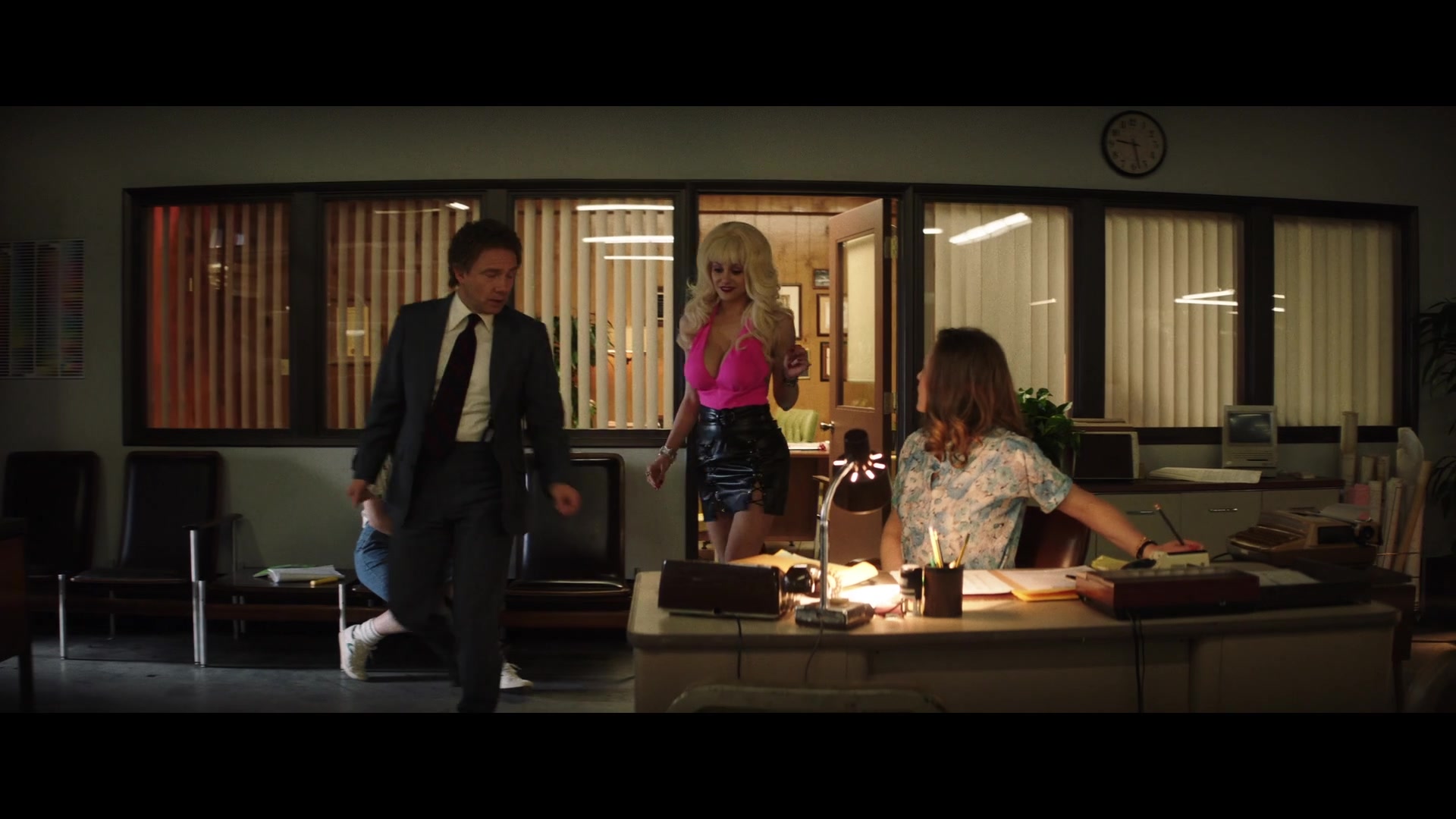 Angelyne_S01E02_Gods_and_Fairies_1080p_ERW_001389.jpg