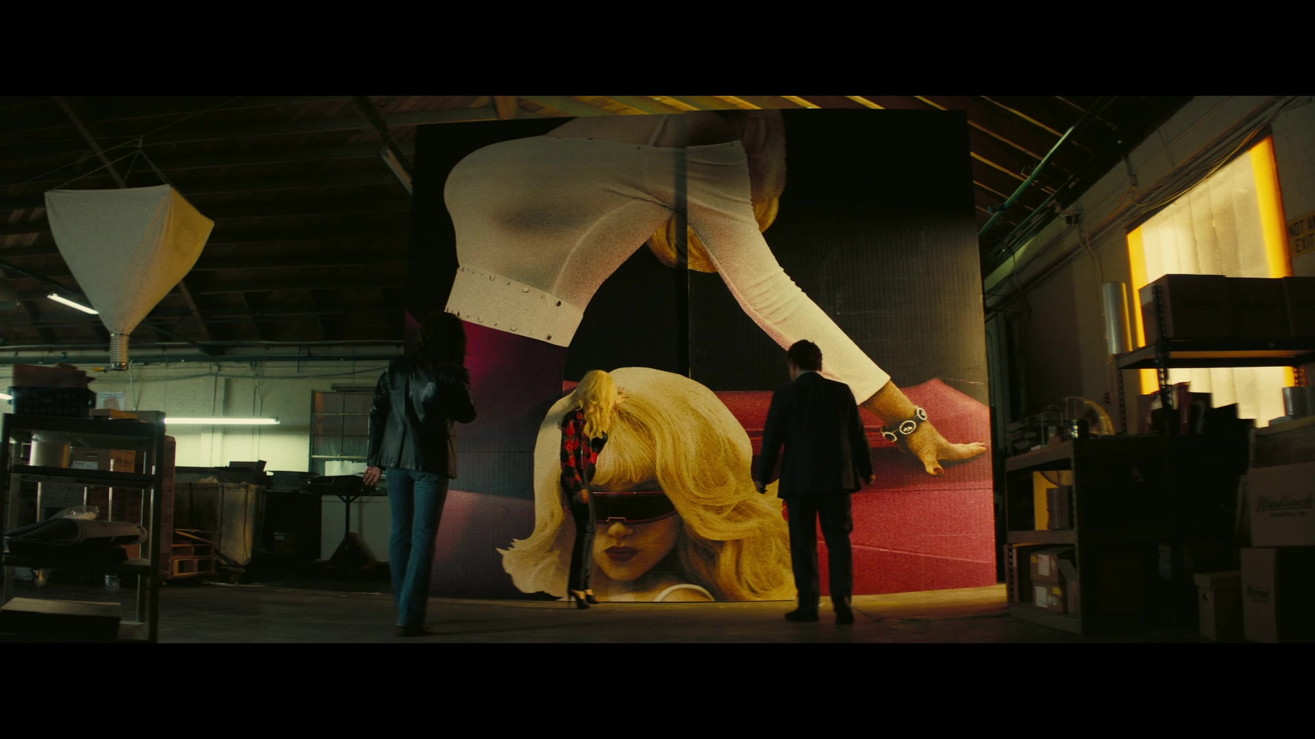Angelyne_S01E02_Gods_and_Fairies_1080p_ERW_002019.jpg