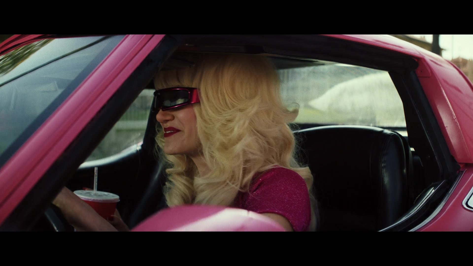 Angelyne_S01E02_Gods_and_Fairies_1080p_ERW_002136.jpg