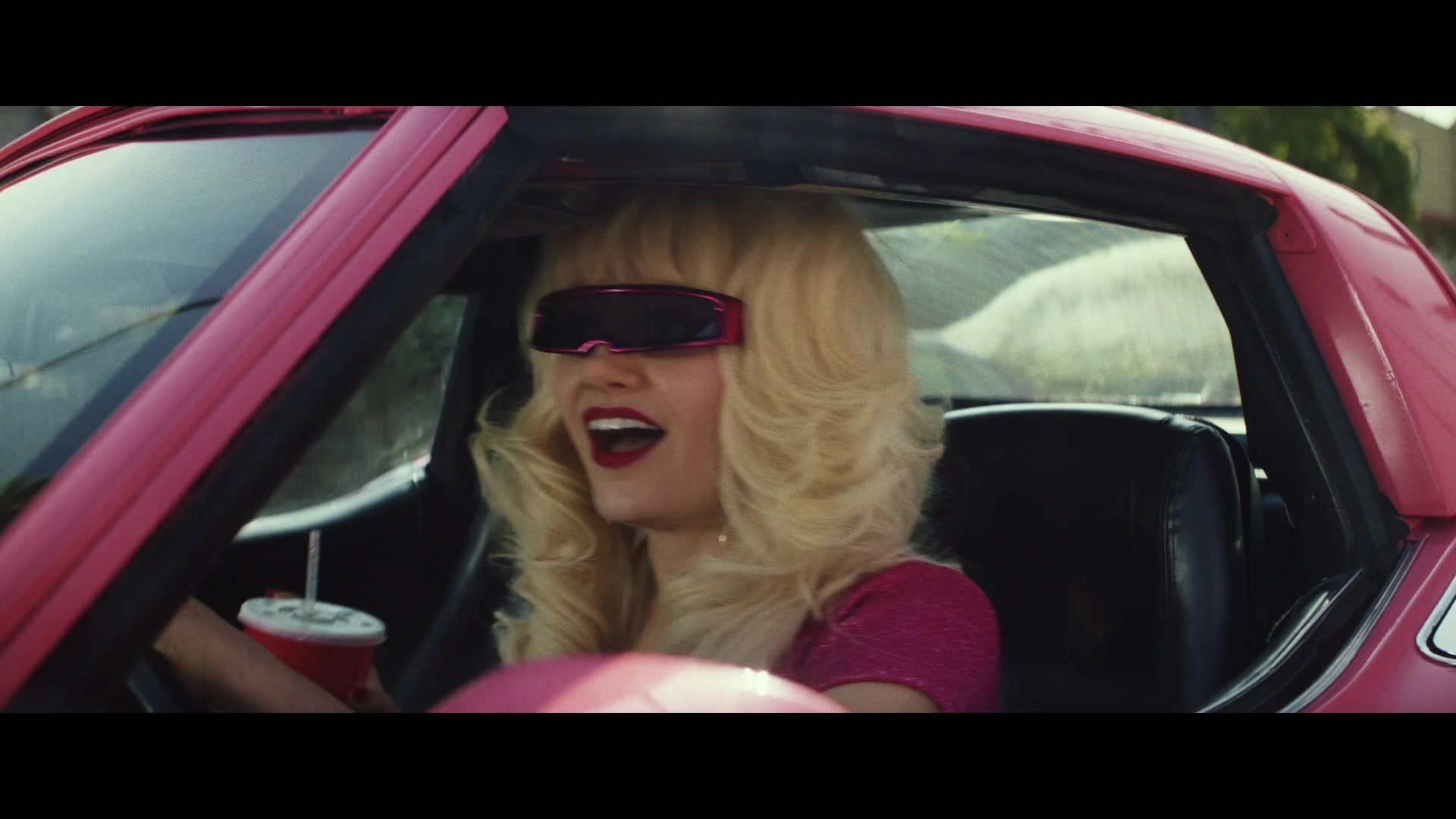 Angelyne_S01E02_Gods_and_Fairies_1080p_ERW_002147.jpg