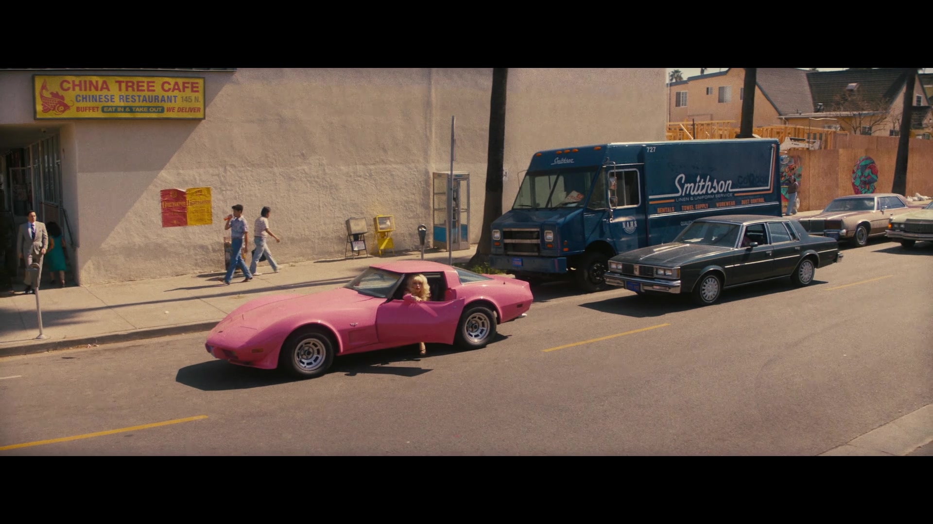 Angelyne_S01E02_Gods_and_Fairies_1080p_ERW_002162.jpg