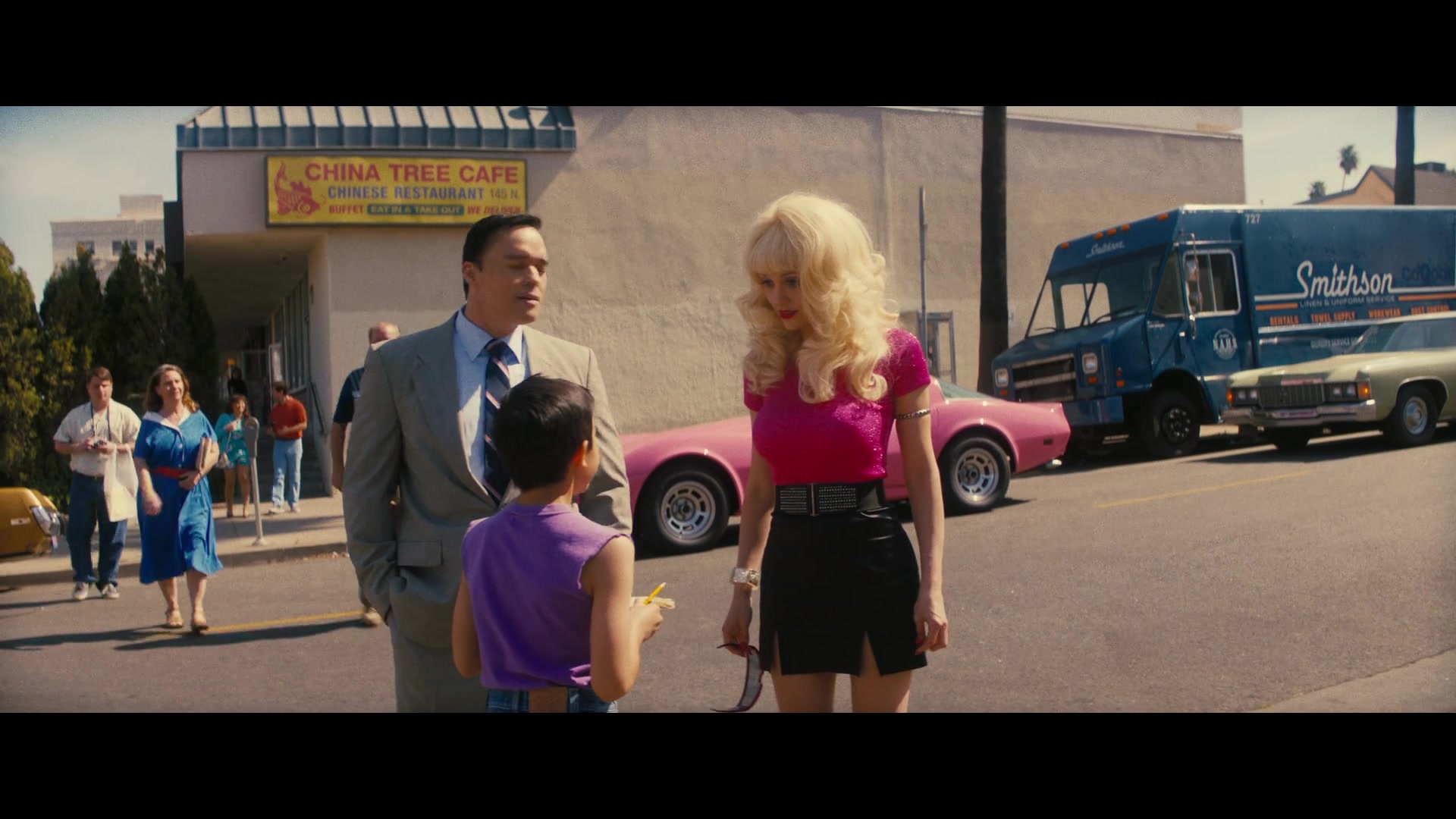 Angelyne_S01E02_Gods_and_Fairies_1080p_ERW_002226.jpg