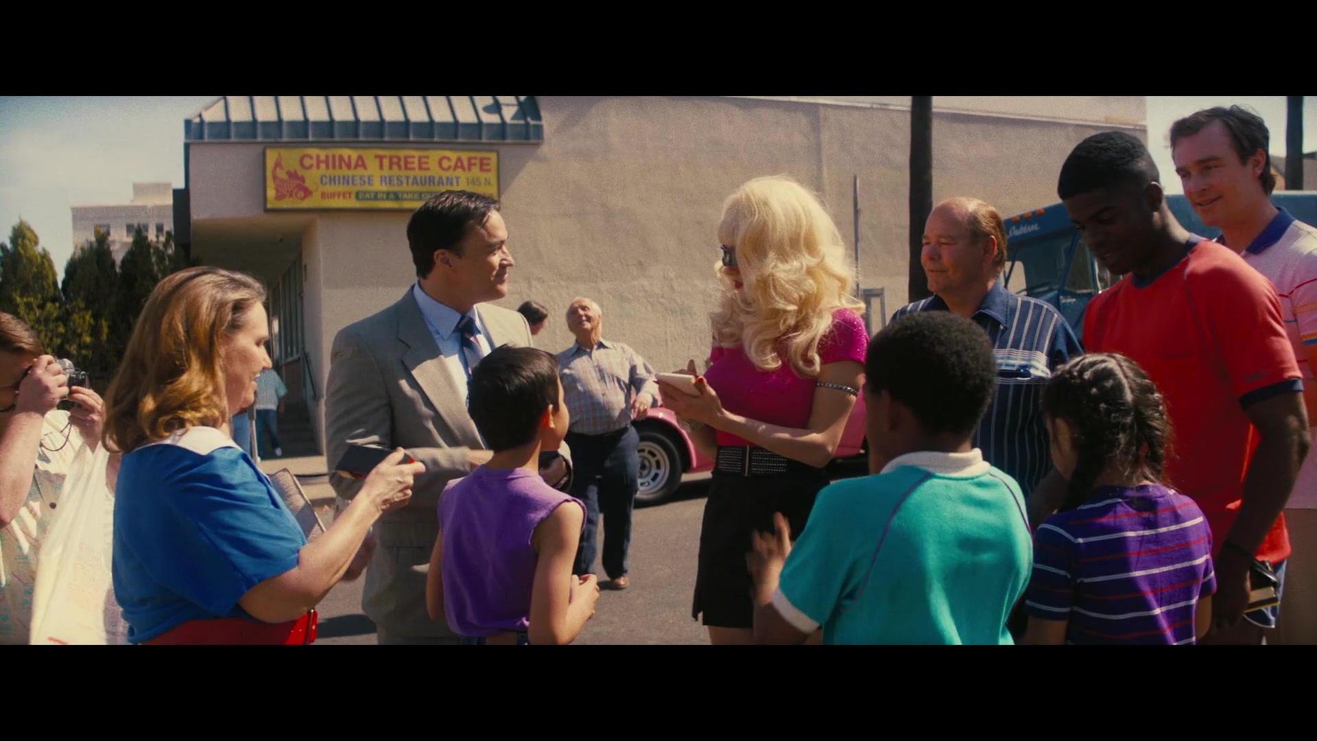 Angelyne_S01E02_Gods_and_Fairies_1080p_ERW_002244.jpg