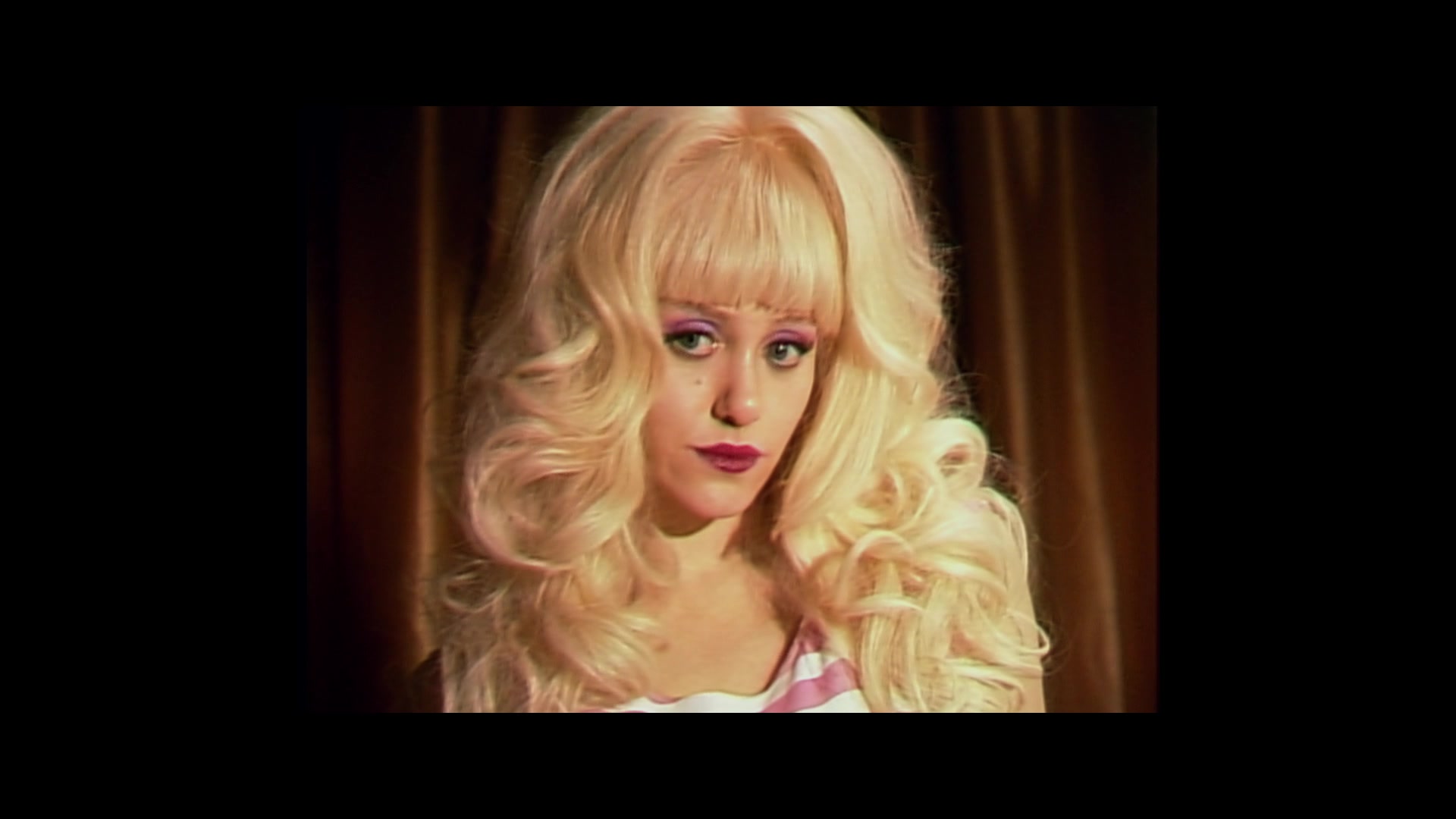 Angelyne_S01E02_Gods_and_Fairies_1080p_ERW_003194.jpg Angelyne_S01E02_Gods_and_Fairies_1080p_ERW_003194.jpg