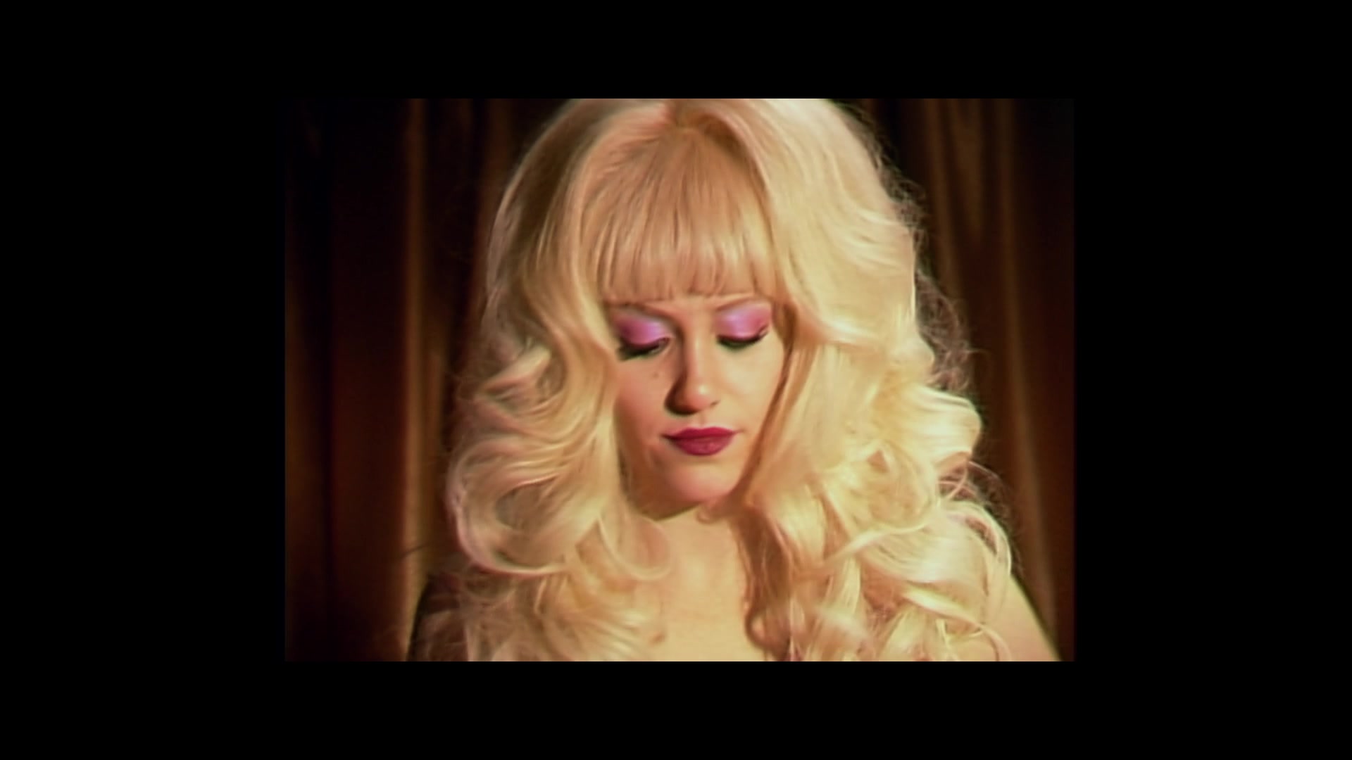 Angelyne_S01E02_Gods_and_Fairies_1080p_ERW_003207.jpg Angelyne_S01E02_Gods_and_Fairies_1080p_ERW_003207.jpg