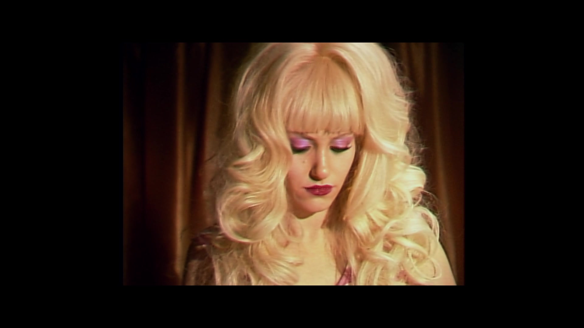 Angelyne_S01E02_Gods_and_Fairies_1080p_ERW_003214.jpg