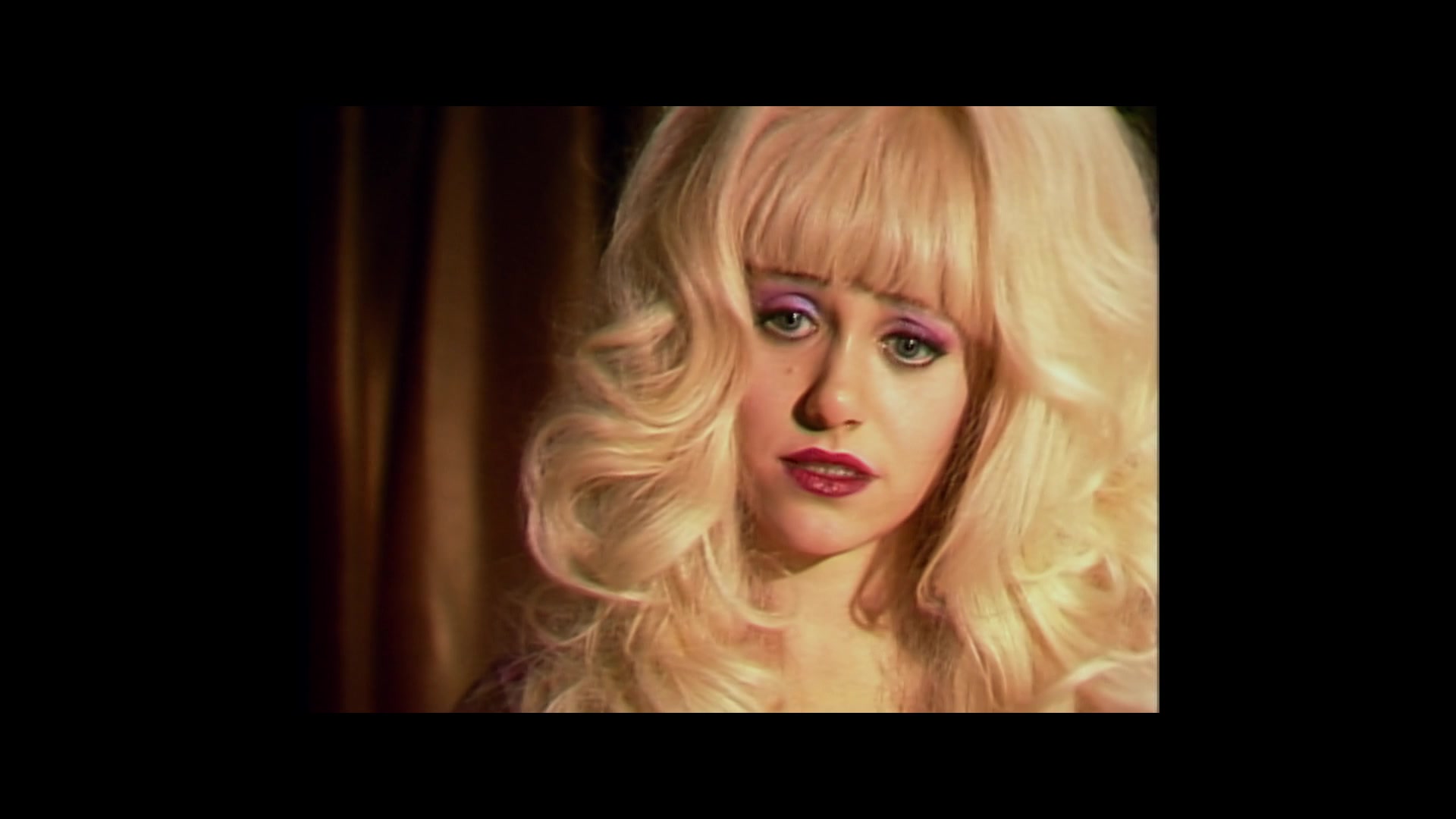 Angelyne_S01E02_Gods_and_Fairies_1080p_ERW_003227.jpg