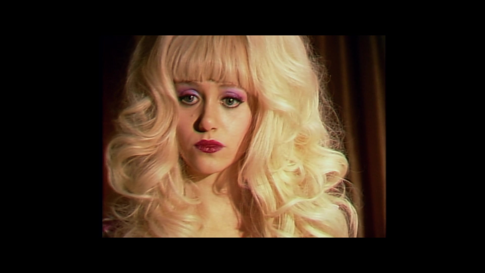 Angelyne_S01E02_Gods_and_Fairies_1080p_ERW_003243.jpg