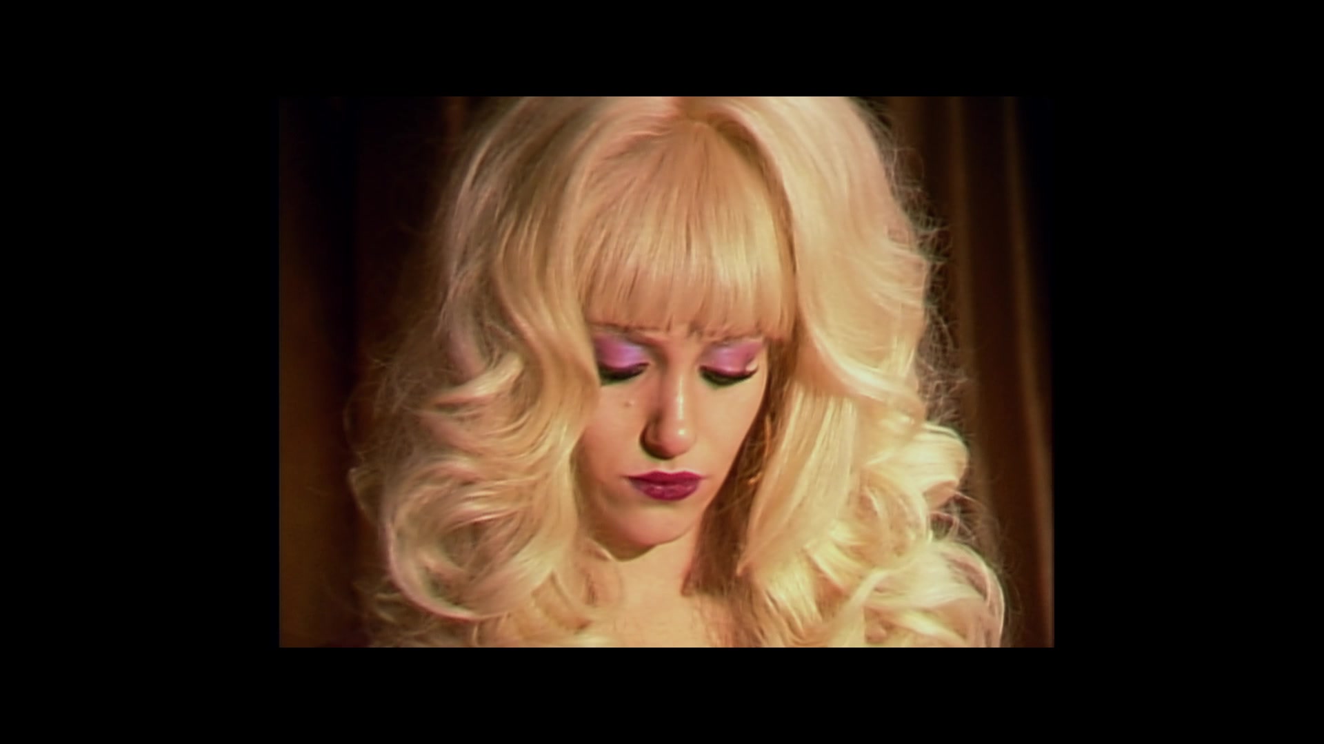 Angelyne_S01E02_Gods_and_Fairies_1080p_ERW_003246.jpg