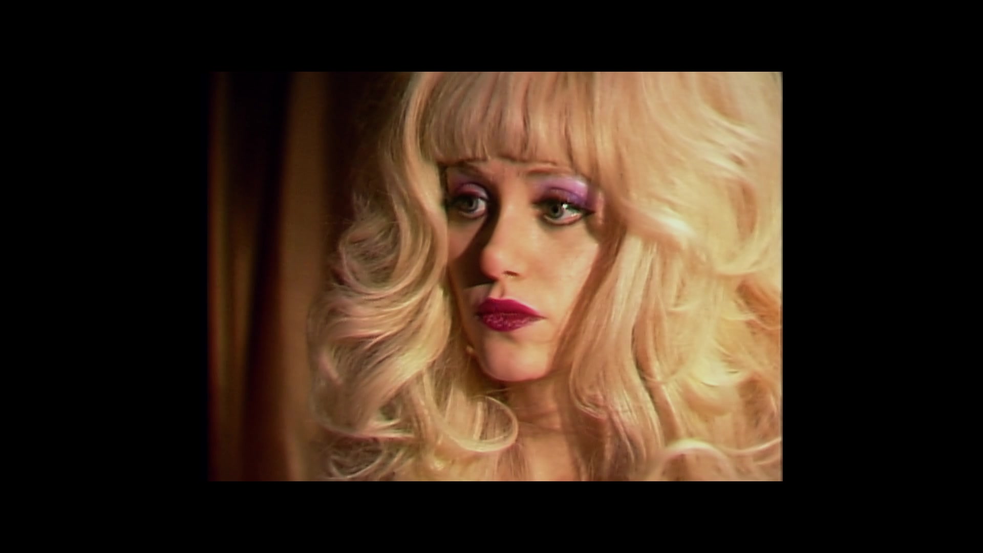 Angelyne_S01E02_Gods_and_Fairies_1080p_ERW_003291.jpg