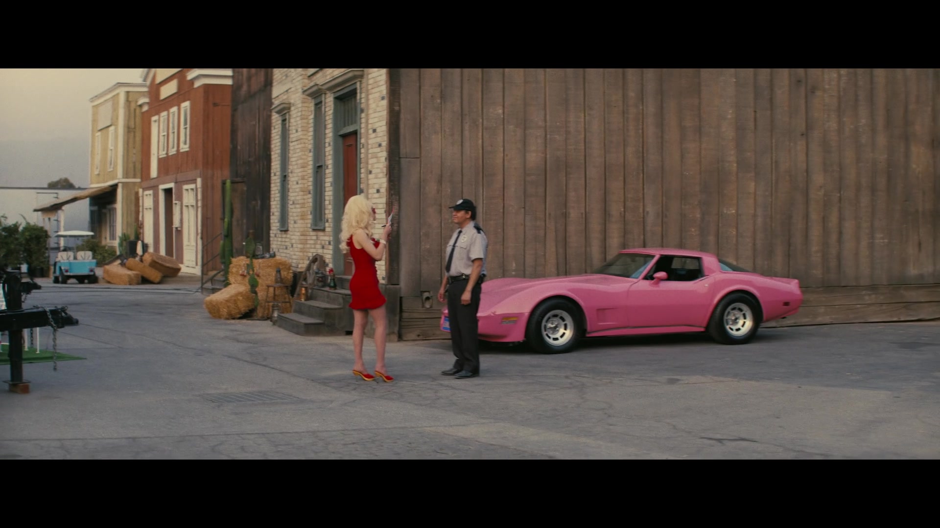 Angelyne_S01E02_Gods_and_Fairies_1080p_ERW_004198.jpg
