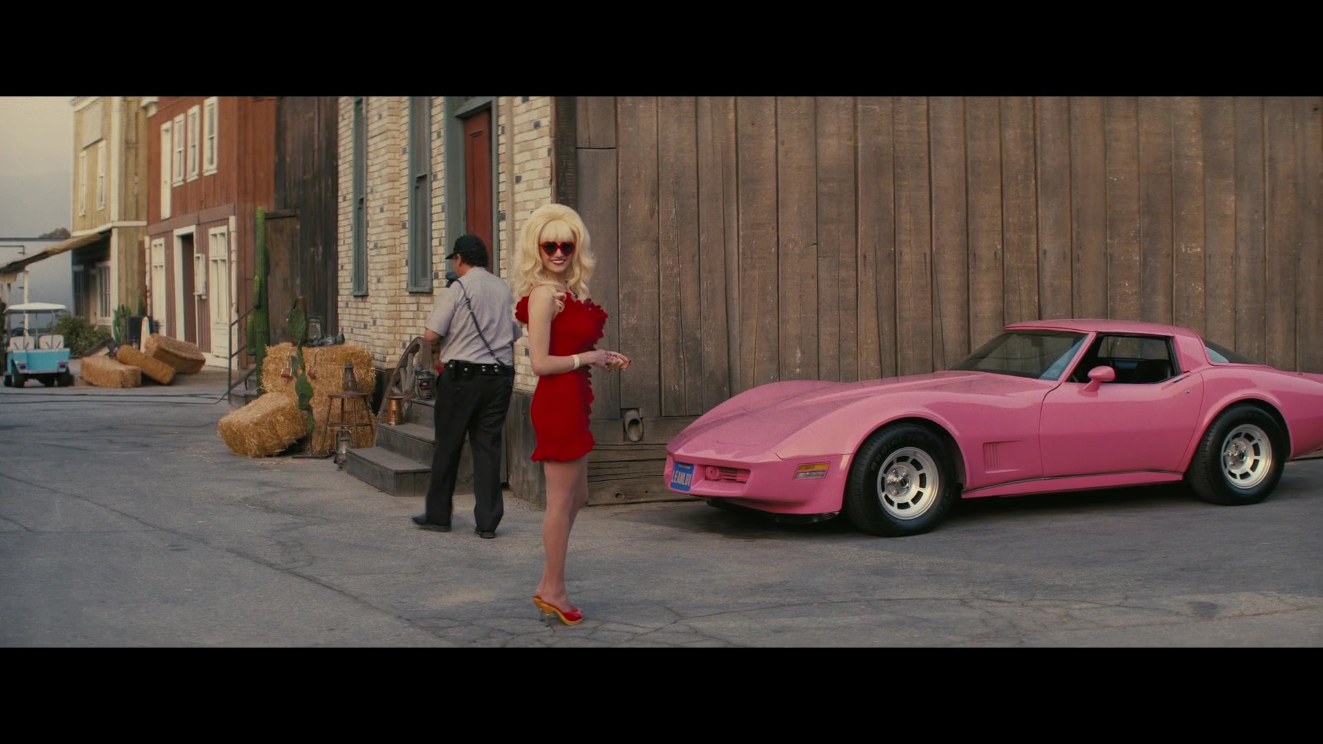 Angelyne_S01E02_Gods_and_Fairies_1080p_ERW_004221.jpg