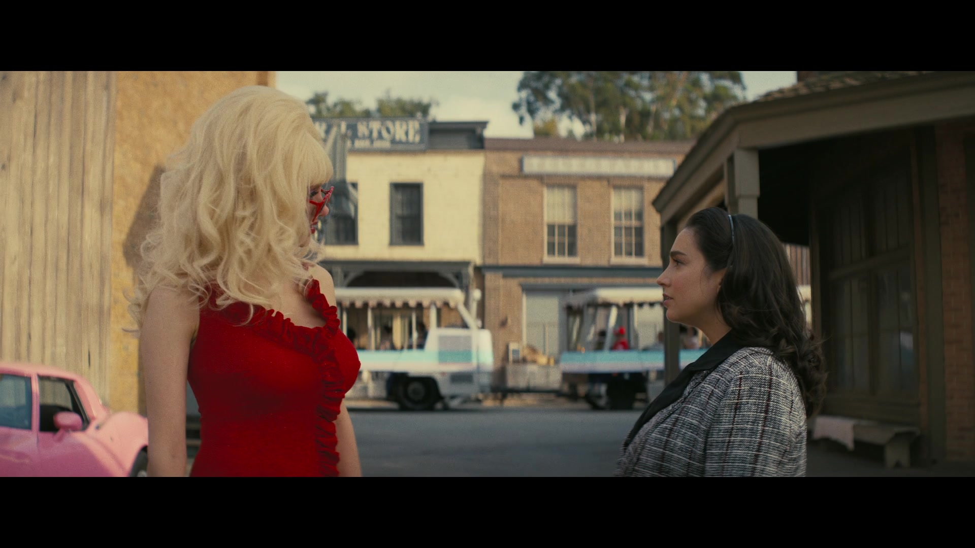 Angelyne_S01E02_Gods_and_Fairies_1080p_ERW_004442.jpg