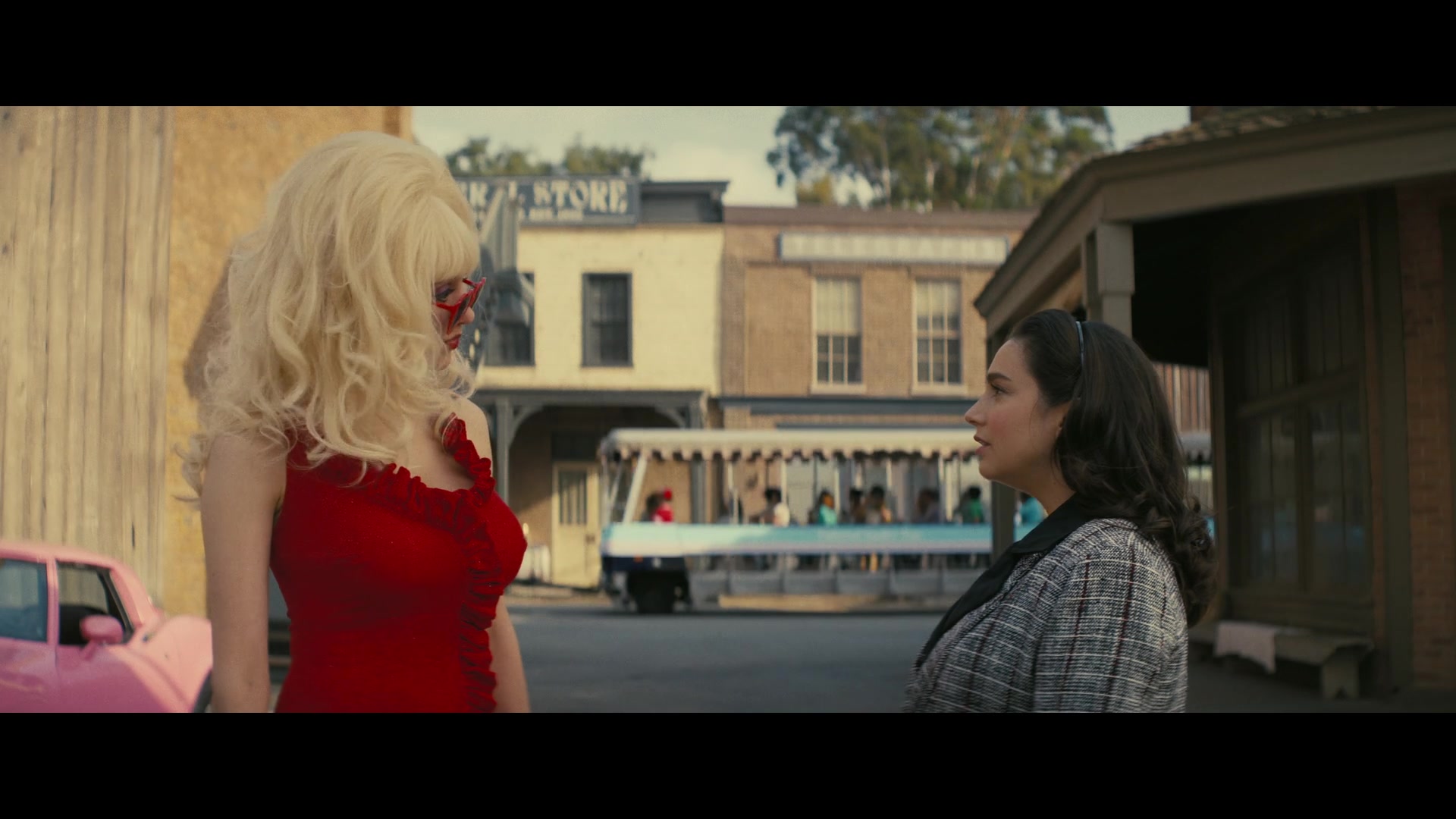 Angelyne_S01E02_Gods_and_Fairies_1080p_ERW_004446.jpg