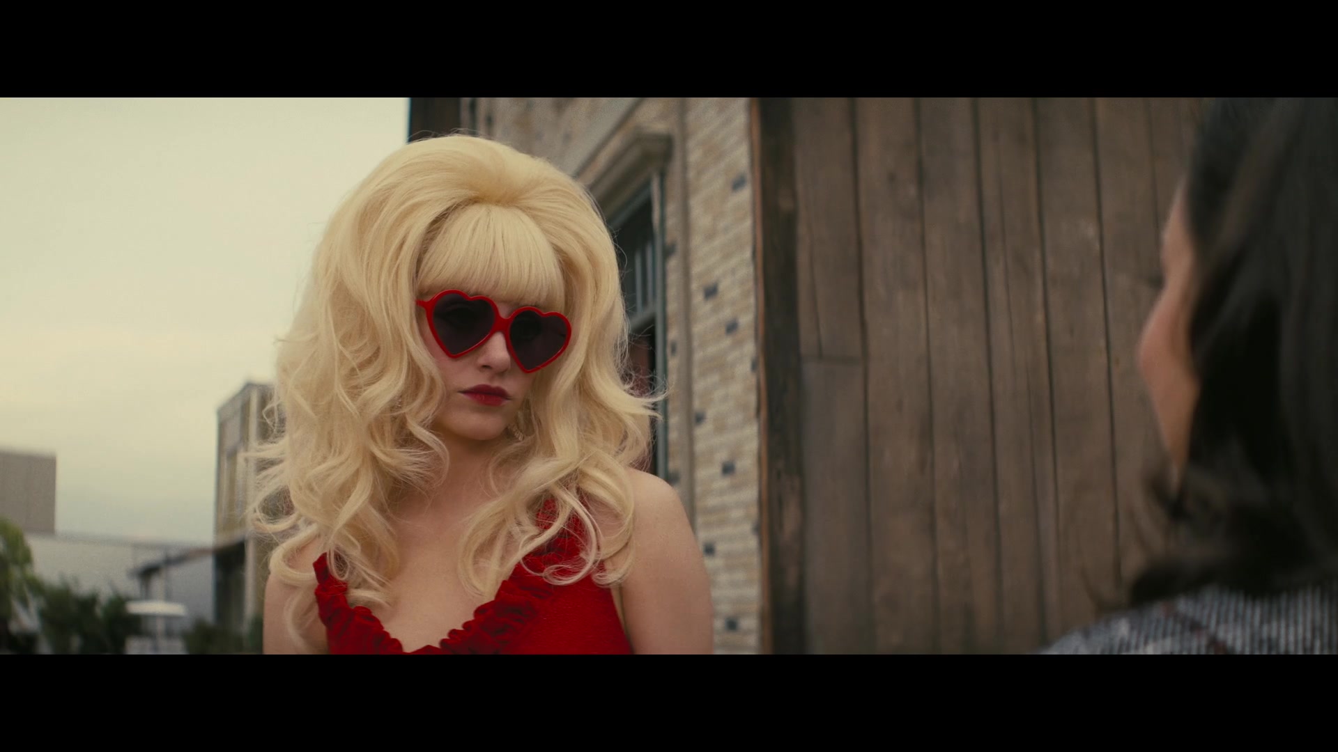 Angelyne_S01E02_Gods_and_Fairies_1080p_ERW_004454.jpg