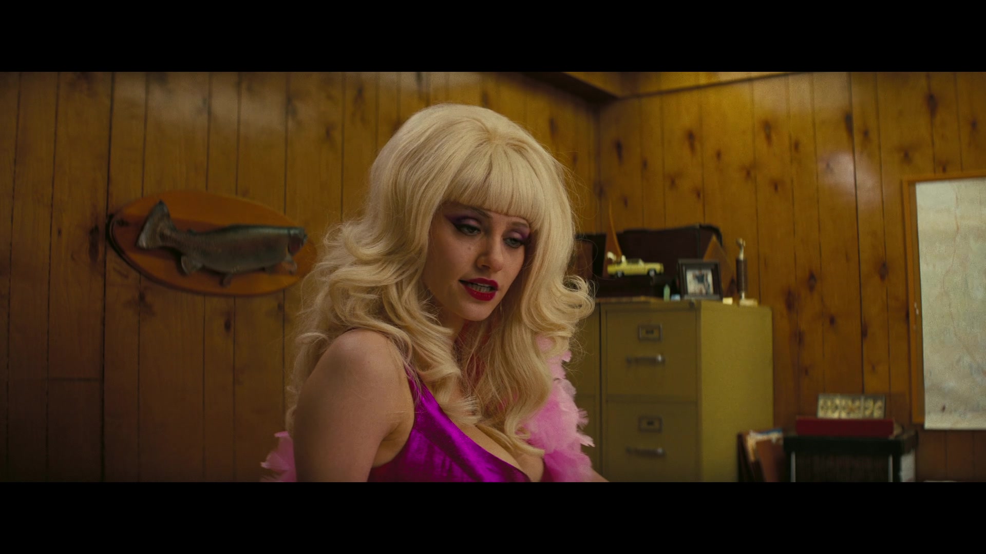 Angelyne_S01E02_Gods_and_Fairies_1080p_ERW_004828.jpg