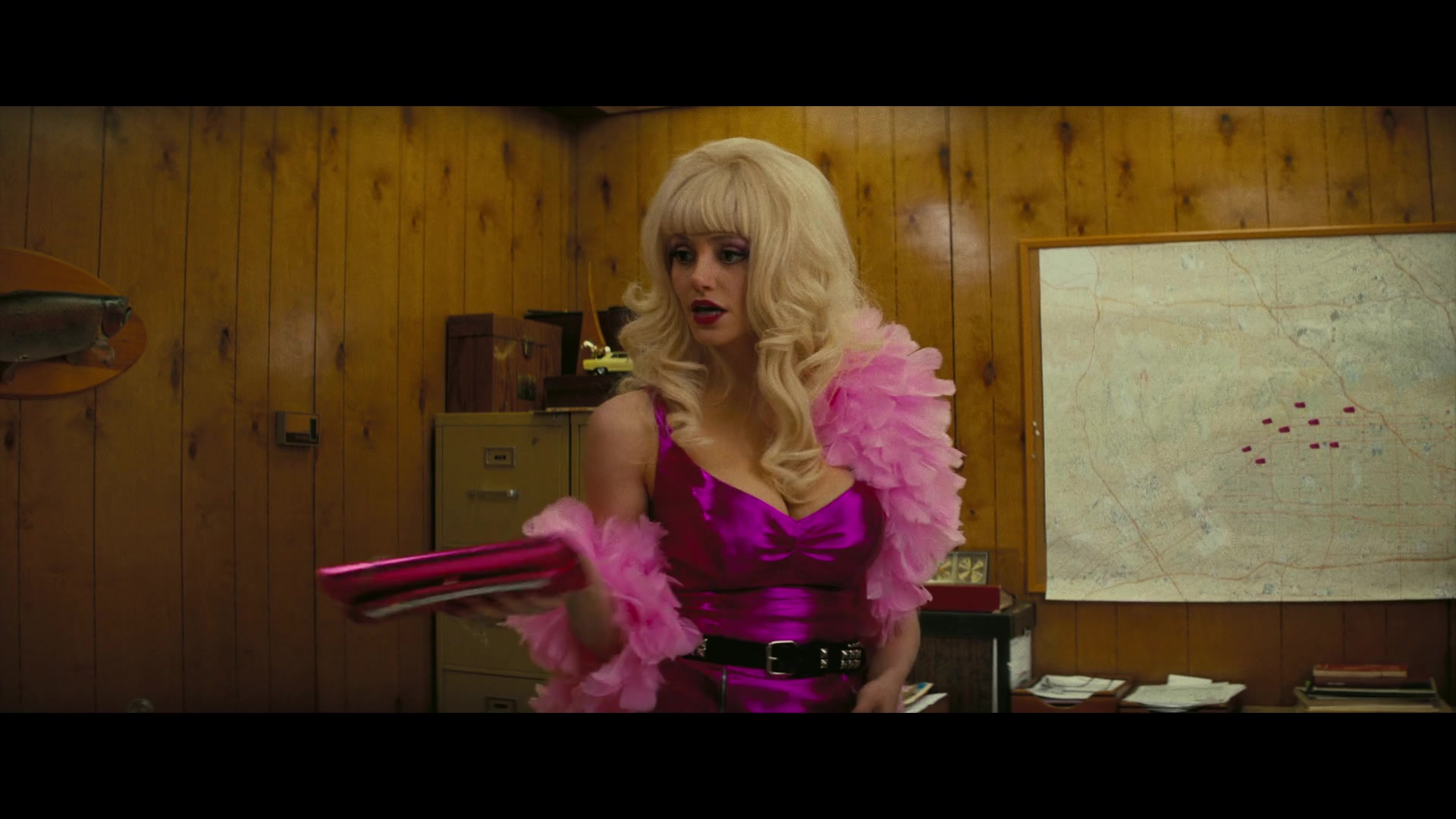 Angelyne_S01E02_Gods_and_Fairies_1080p_ERW_004937.jpg