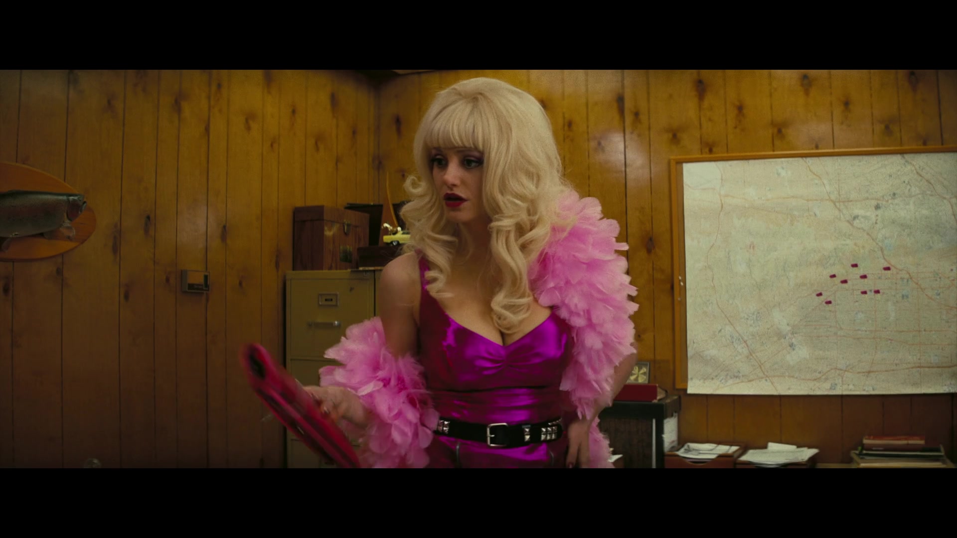 Angelyne_S01E02_Gods_and_Fairies_1080p_ERW_004938.jpg