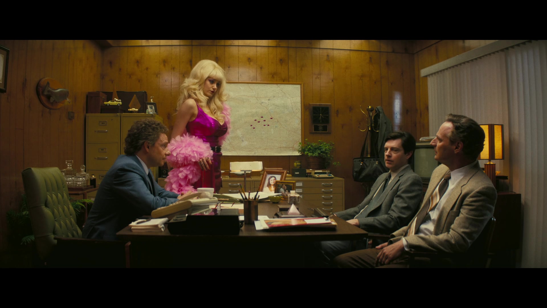 Angelyne_S01E02_Gods_and_Fairies_1080p_ERW_004956.jpg