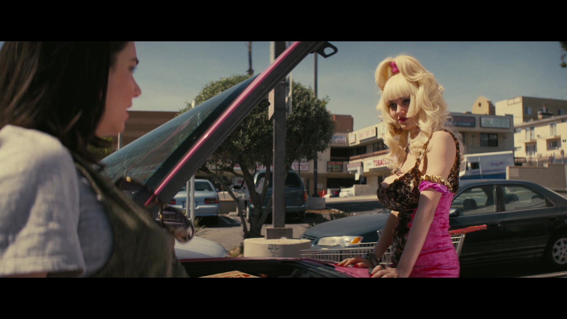 Angelyne_S01E02_Gods_and_Fairies_1080p_ERW_005227.jpg
