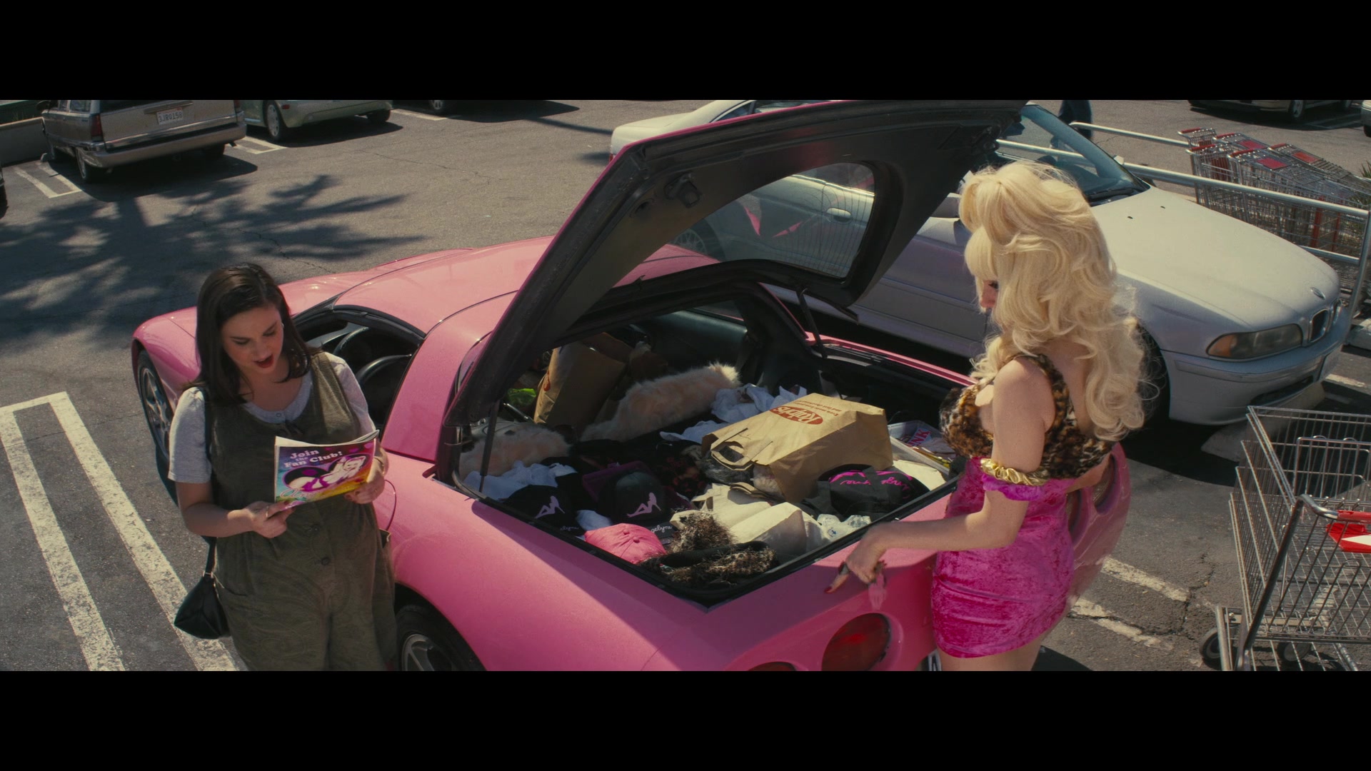 Angelyne_S01E02_Gods_and_Fairies_1080p_ERW_005277.jpg
