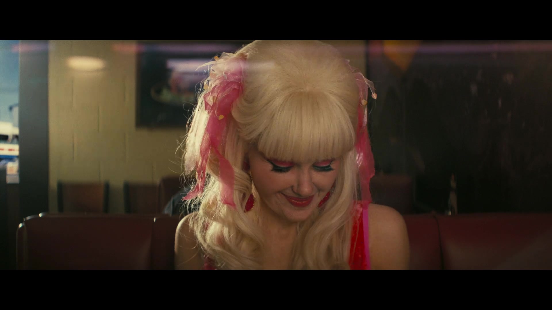 Angelyne_S01E02_Gods_and_Fairies_1080p_ERW_005789.jpg