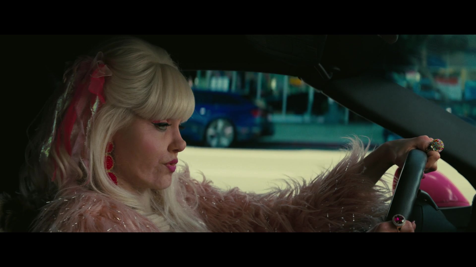 Angelyne_S01E03_Glow_in_the_Dark_Queen_of_the_Universe_1080p_ERW_000073.jpg