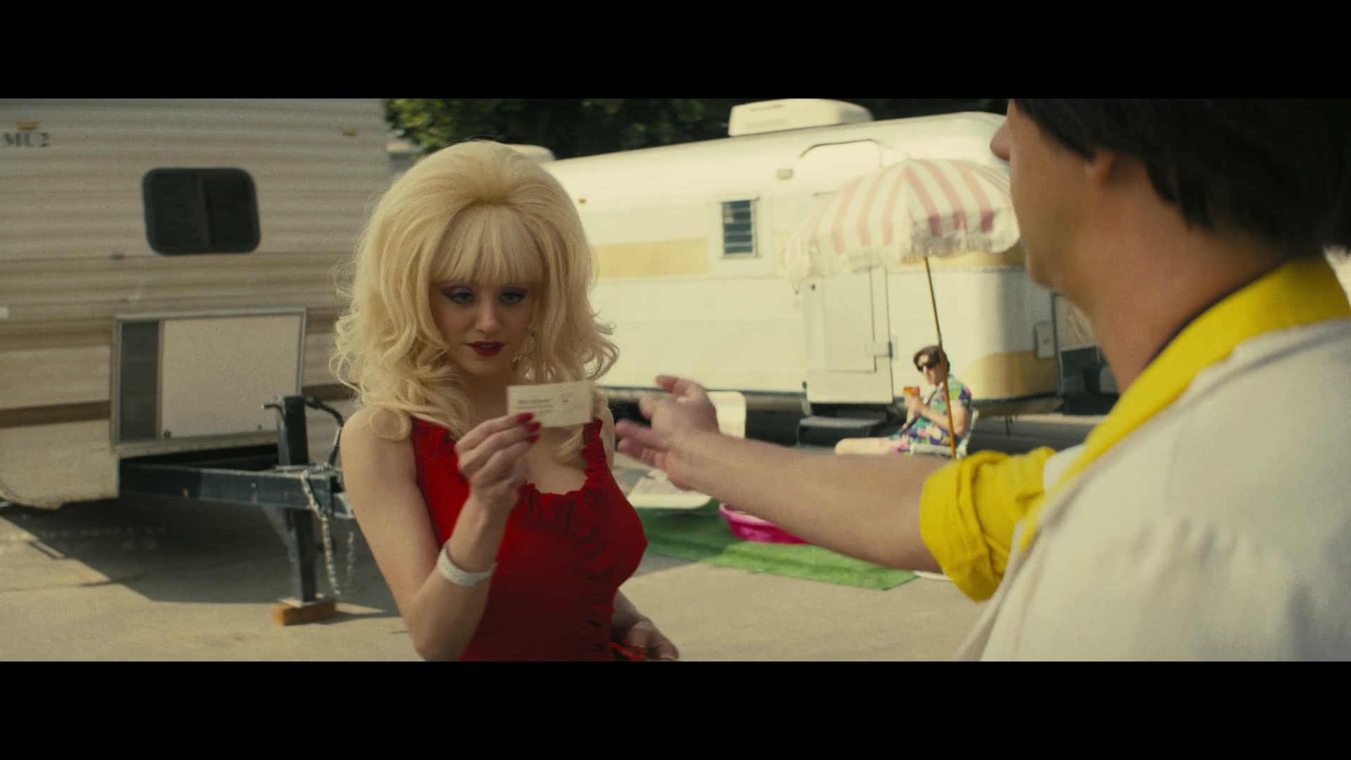 Angelyne_S01E03_Glow_in_the_Dark_Queen_of_the_Universe_1080p_ERW_000259.jpg