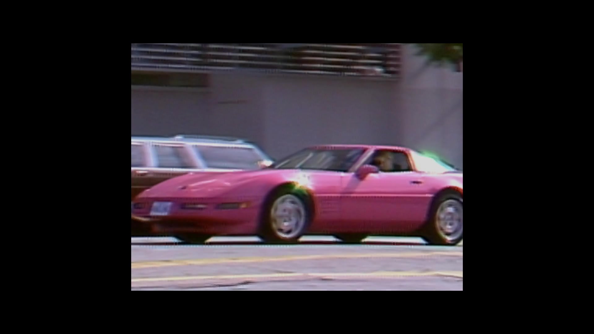 Angelyne_S01E03_Glow_in_the_Dark_Queen_of_the_Universe_1080p_ERW_000534.jpg