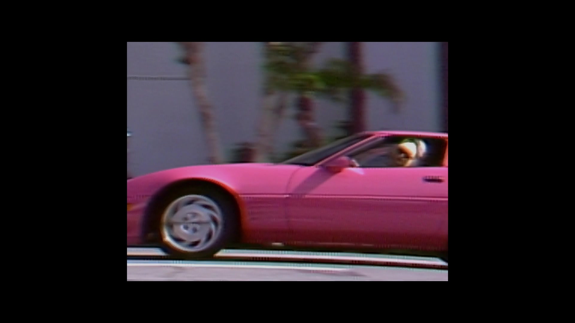 Angelyne_S01E03_Glow_in_the_Dark_Queen_of_the_Universe_1080p_ERW_000538.jpg