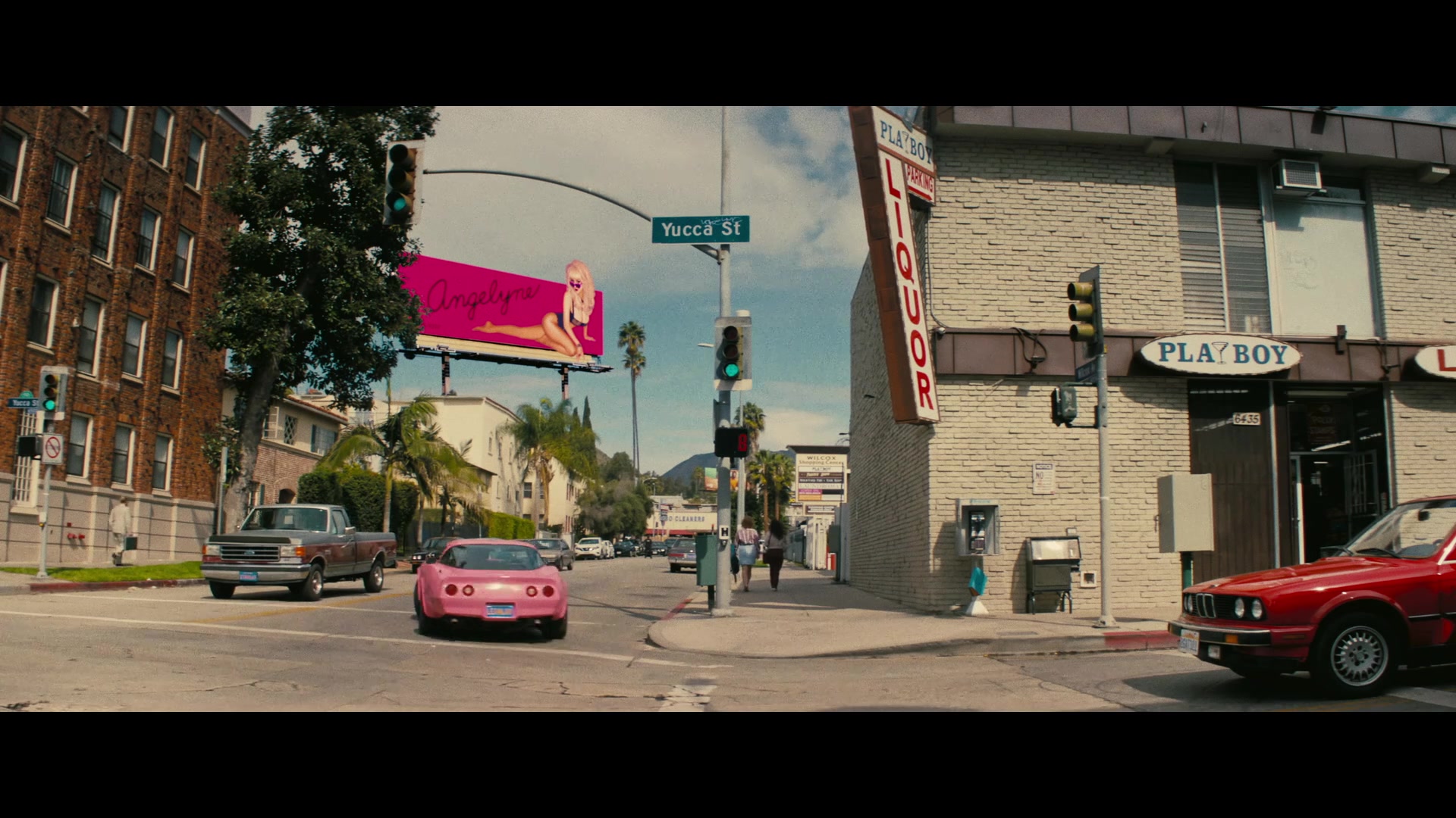 Angelyne_S01E03_Glow_in_the_Dark_Queen_of_the_Universe_1080p_ERW_000598.jpg