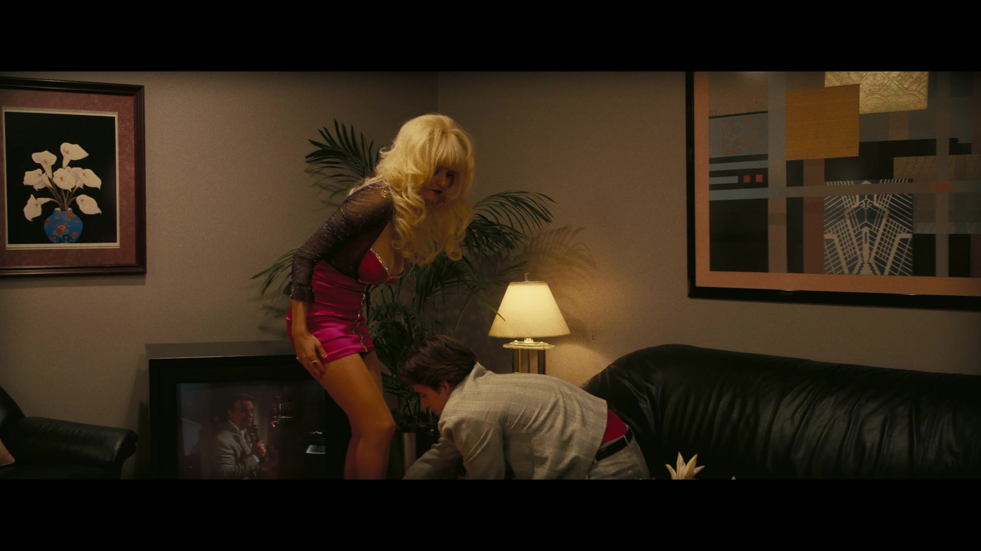Angelyne_S01E03_Glow_in_the_Dark_Queen_of_the_Universe_1080p_ERW_000877.jpg