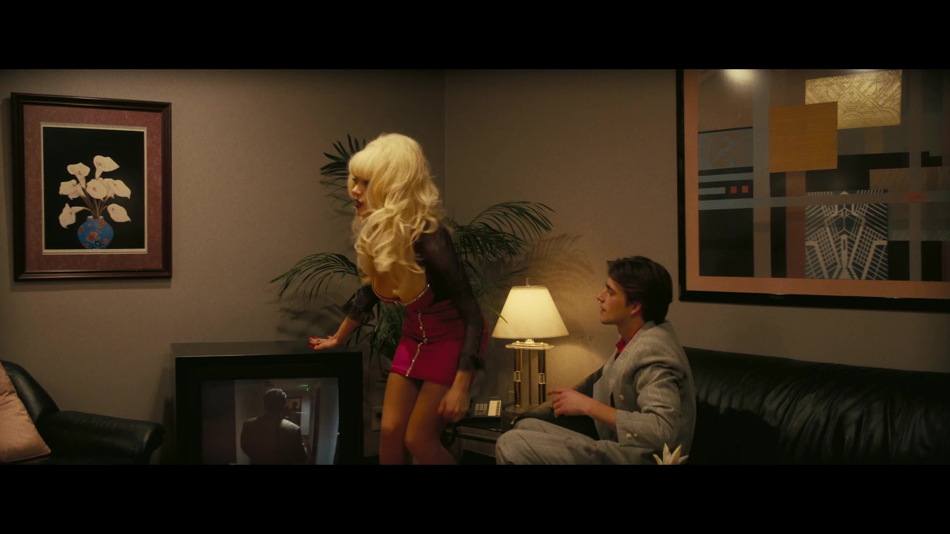 Angelyne_S01E03_Glow_in_the_Dark_Queen_of_the_Universe_1080p_ERW_000886.jpg