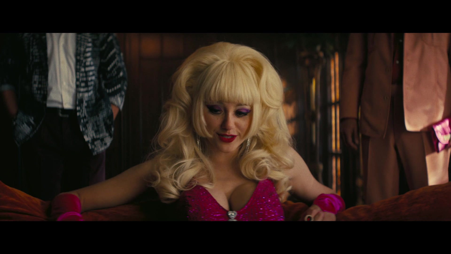 Angelyne_S01E03_Glow_in_the_Dark_Queen_of_the_Universe_1080p_ERW_001450.jpg