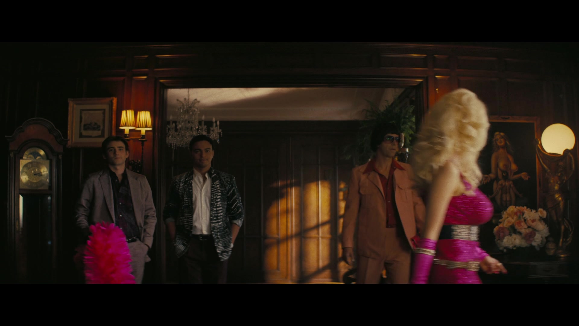 Angelyne_S01E03_Glow_in_the_Dark_Queen_of_the_Universe_1080p_ERW_001648.jpg