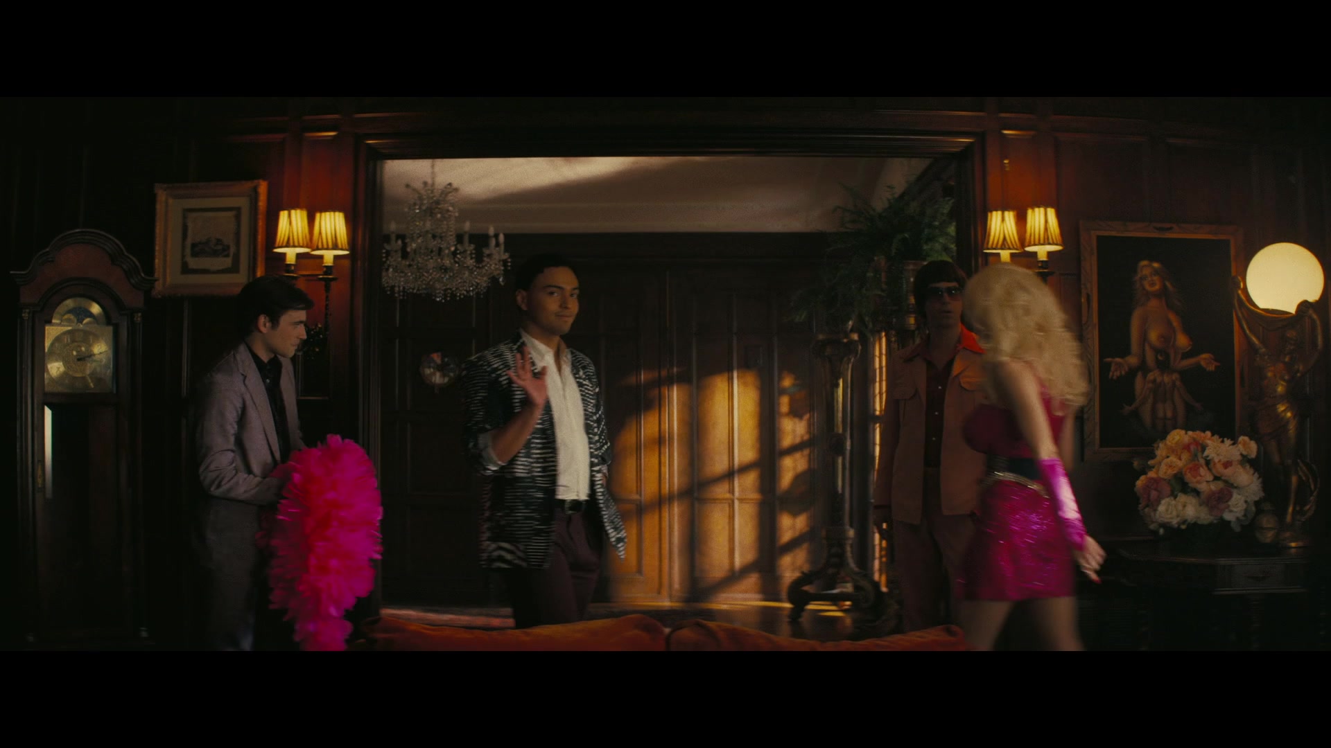 Angelyne_S01E03_Glow_in_the_Dark_Queen_of_the_Universe_1080p_ERW_001654.jpg
