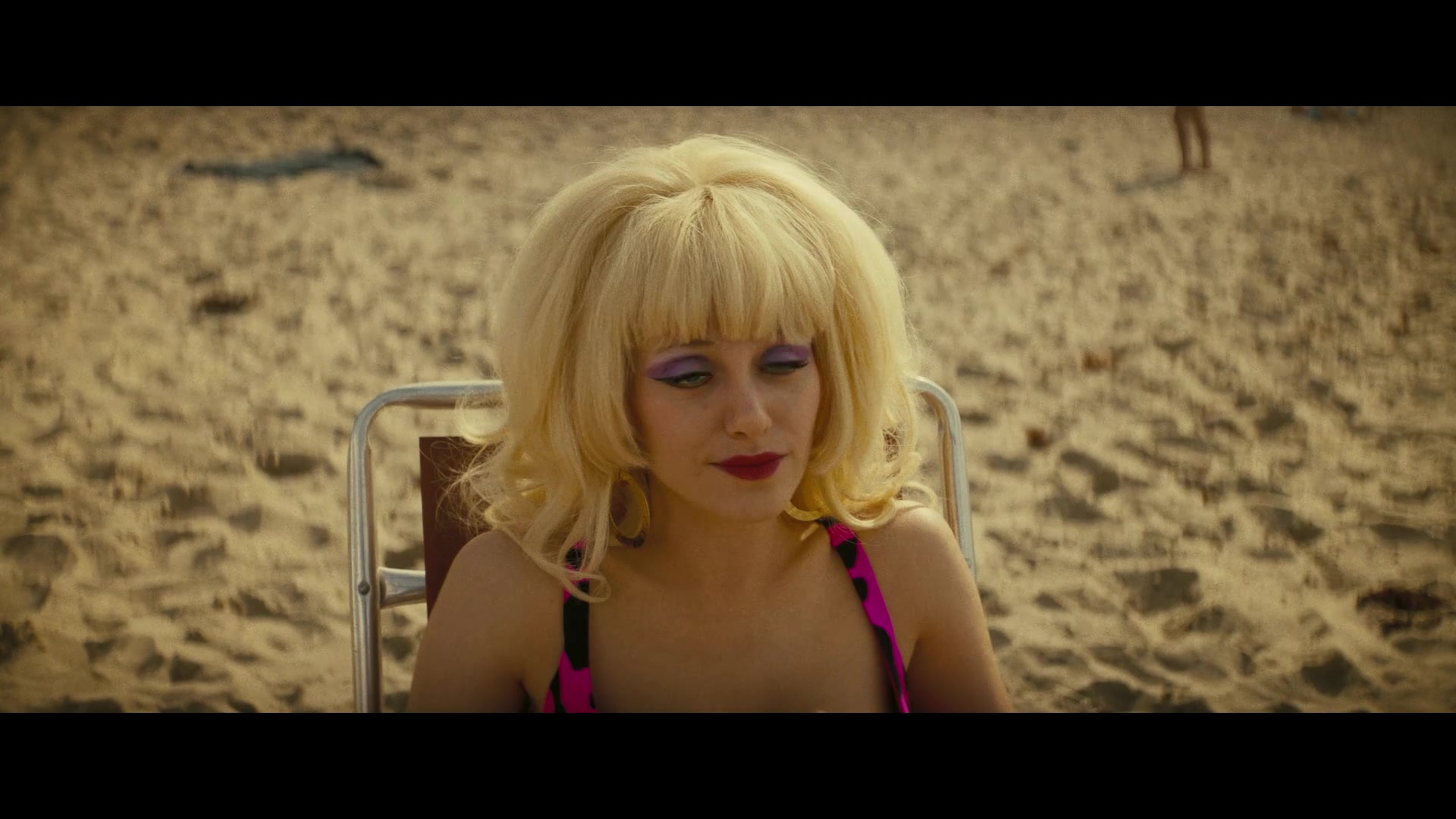 Angelyne_S01E03_Glow_in_the_Dark_Queen_of_the_Universe_1080p_ERW_001738.jpg