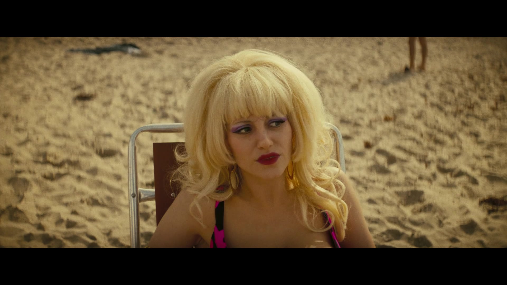 Angelyne_S01E03_Glow_in_the_Dark_Queen_of_the_Universe_1080p_ERW_001798.jpg