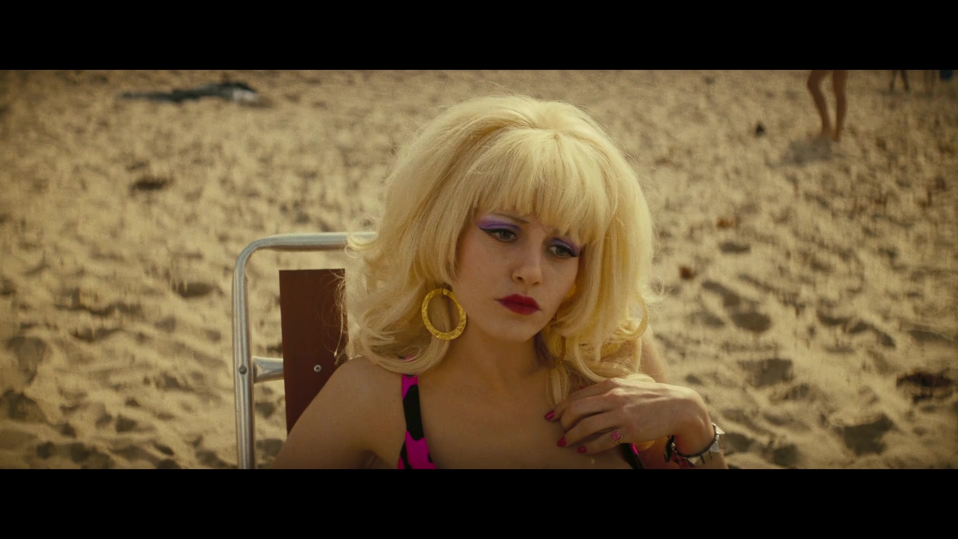 Angelyne_S01E03_Glow_in_the_Dark_Queen_of_the_Universe_1080p_ERW_001857.jpg