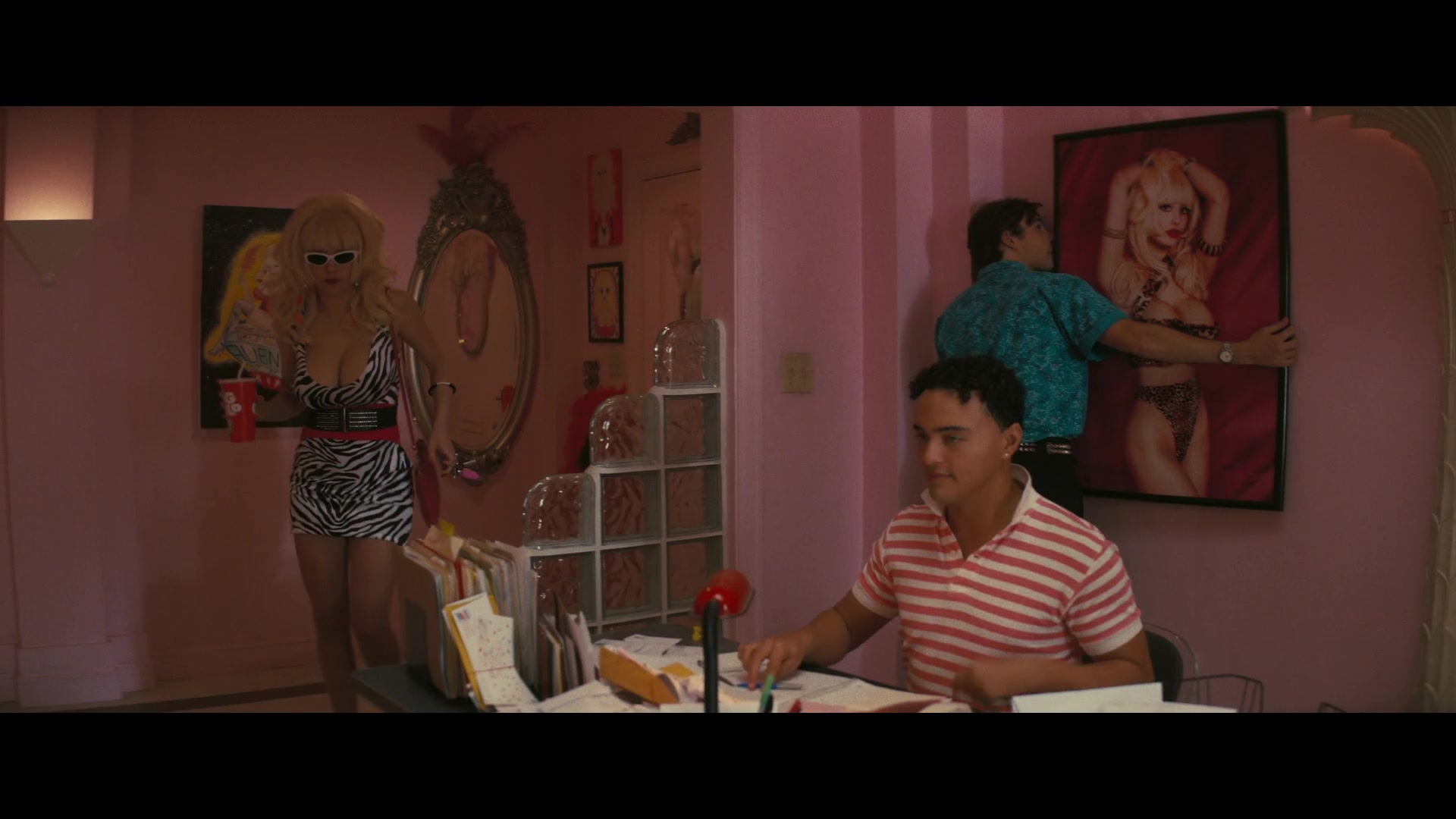 Angelyne_S01E03_Glow_in_the_Dark_Queen_of_the_Universe_1080p_ERW_001882.jpg