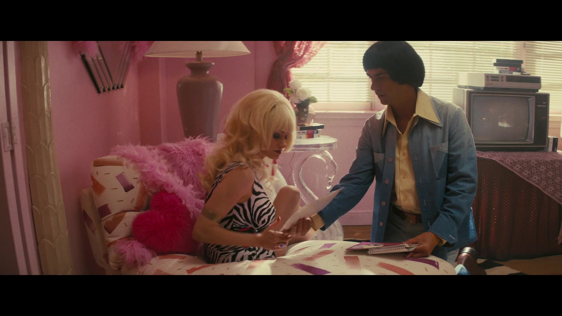 Angelyne_S01E03_Glow_in_the_Dark_Queen_of_the_Universe_1080p_ERW_002218.jpg