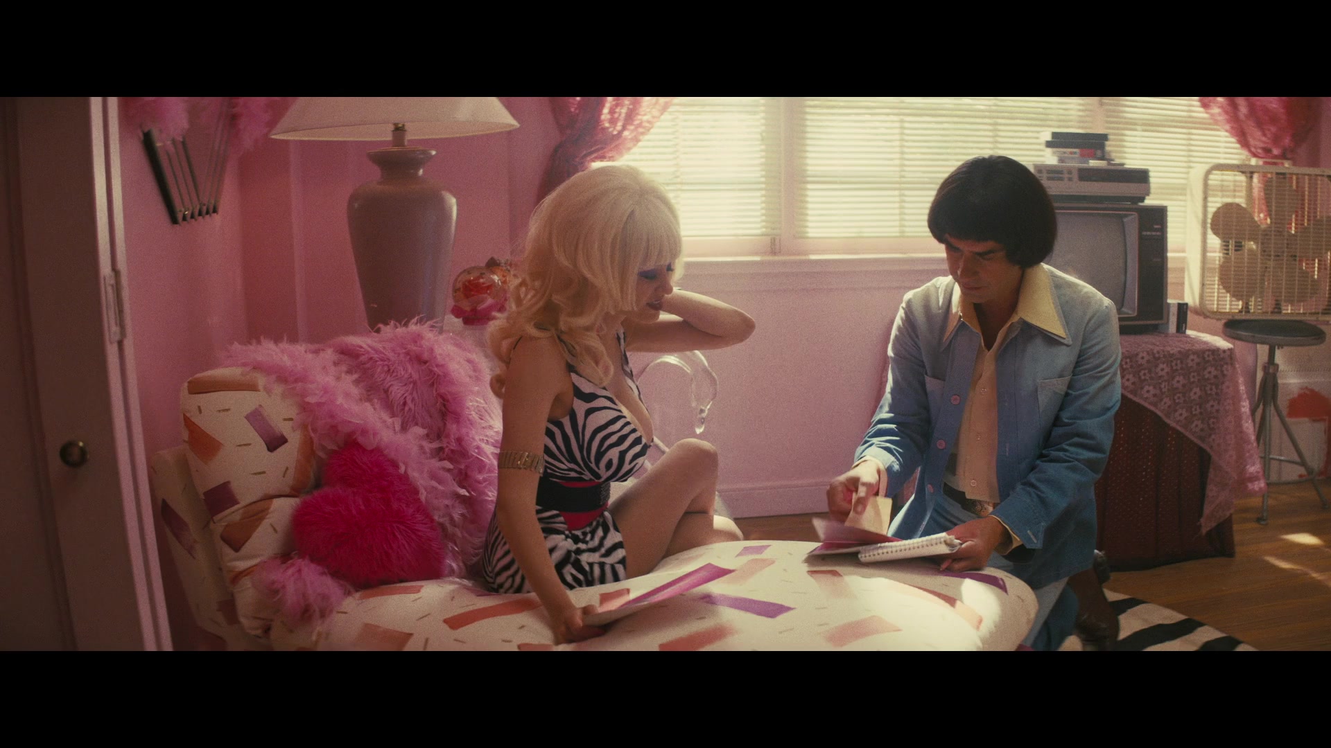 Angelyne_S01E03_Glow_in_the_Dark_Queen_of_the_Universe_1080p_ERW_002222.jpg