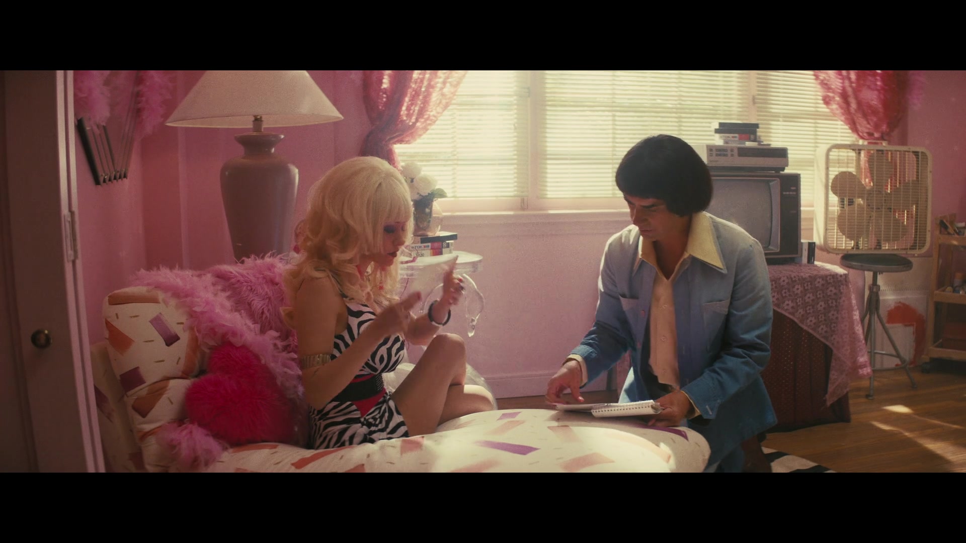 Angelyne_S01E03_Glow_in_the_Dark_Queen_of_the_Universe_1080p_ERW_002234.jpg