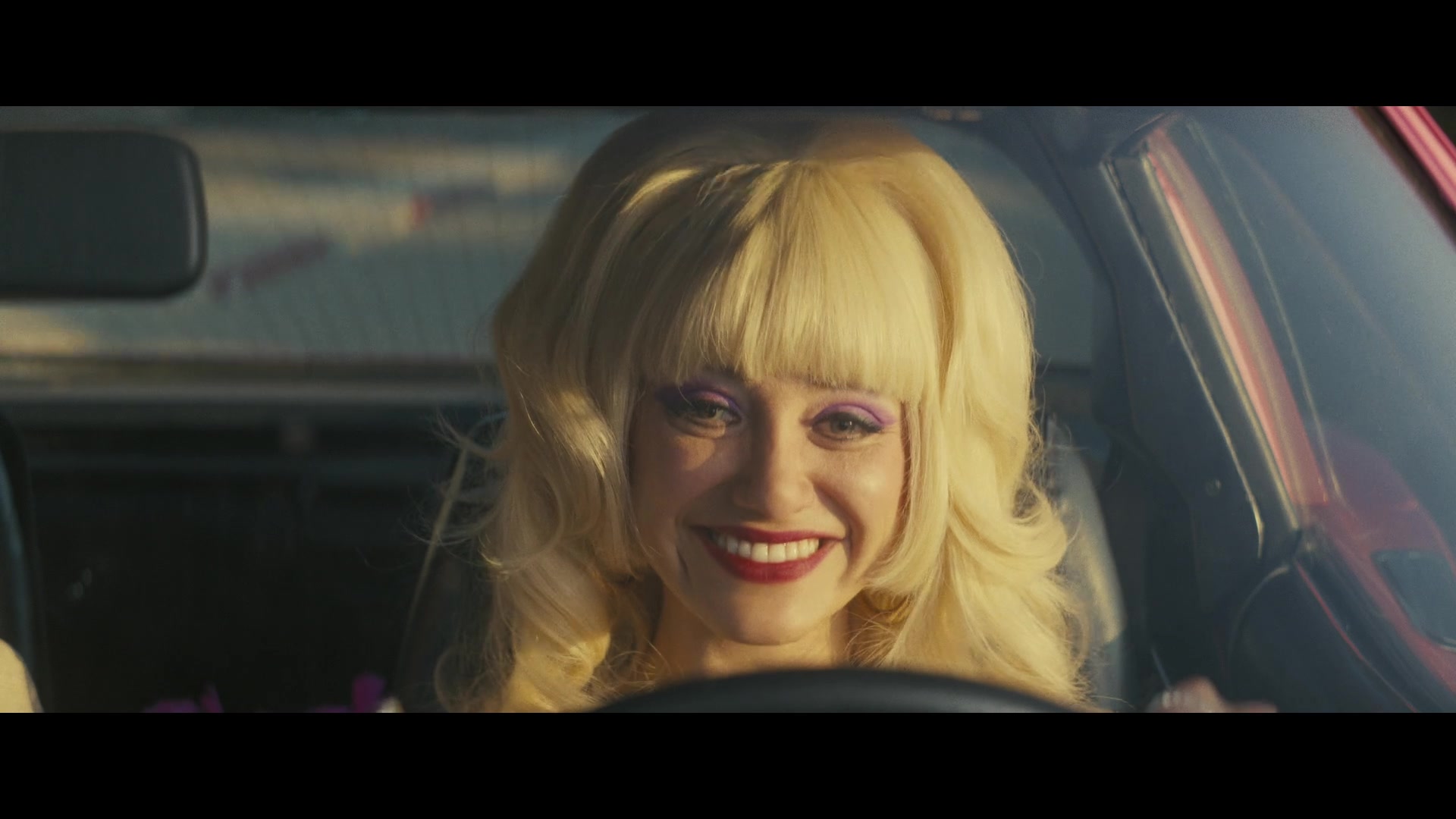 Angelyne_S01E03_Glow_in_the_Dark_Queen_of_the_Universe_1080p_ERW_002817.jpg