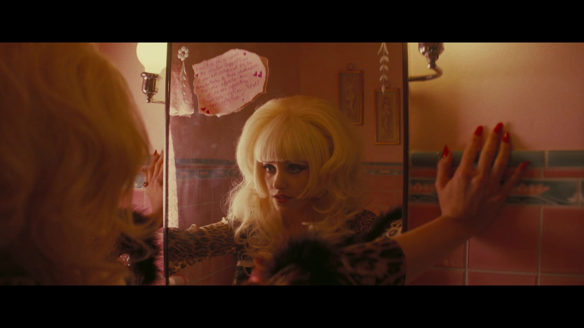 Angelyne_S01E03_Glow_in_the_Dark_Queen_of_the_Universe_1080p_ERW_003009.jpg
